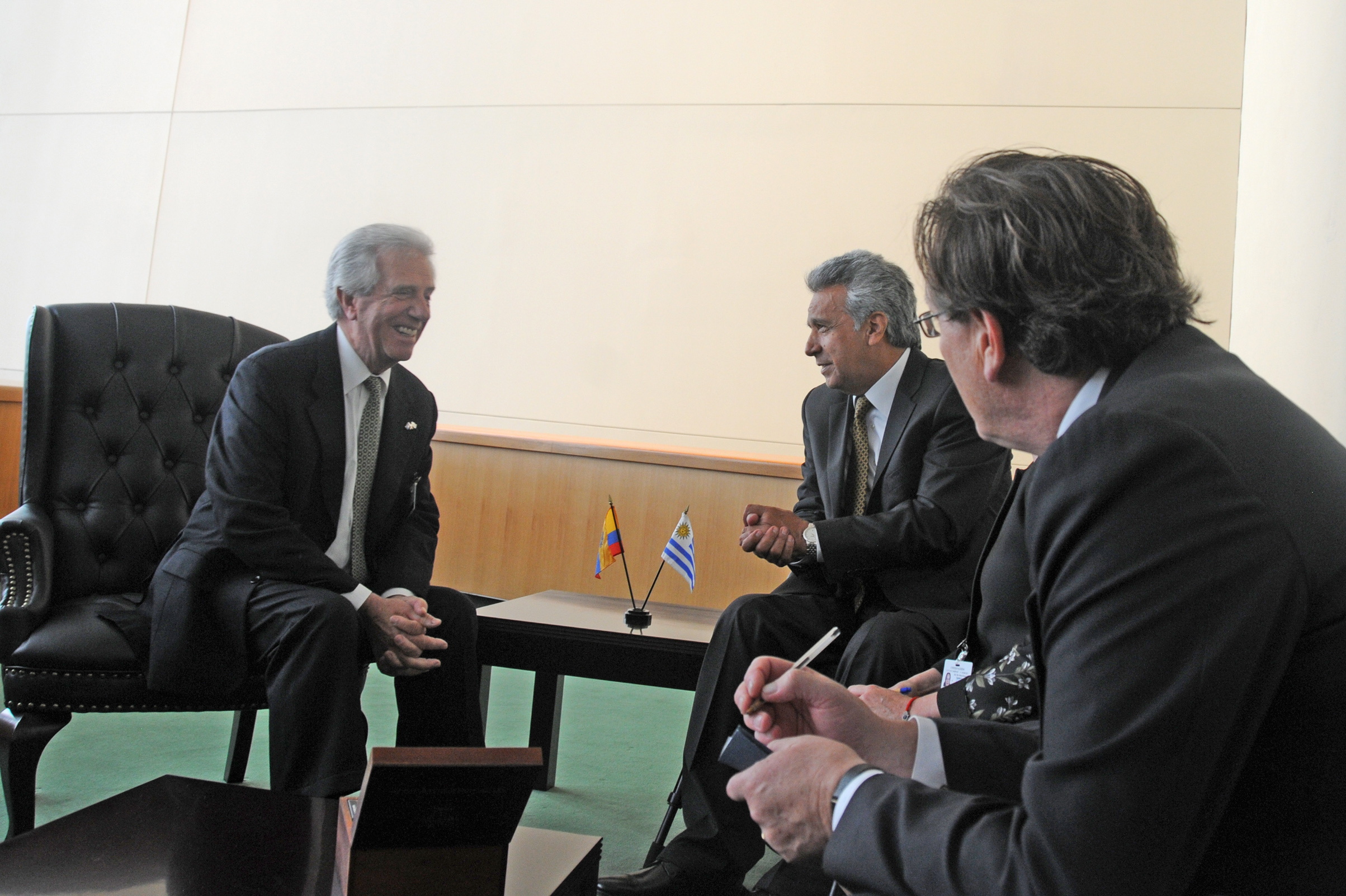 Presidentes Tabaré Vázquez y Lenín Moreno