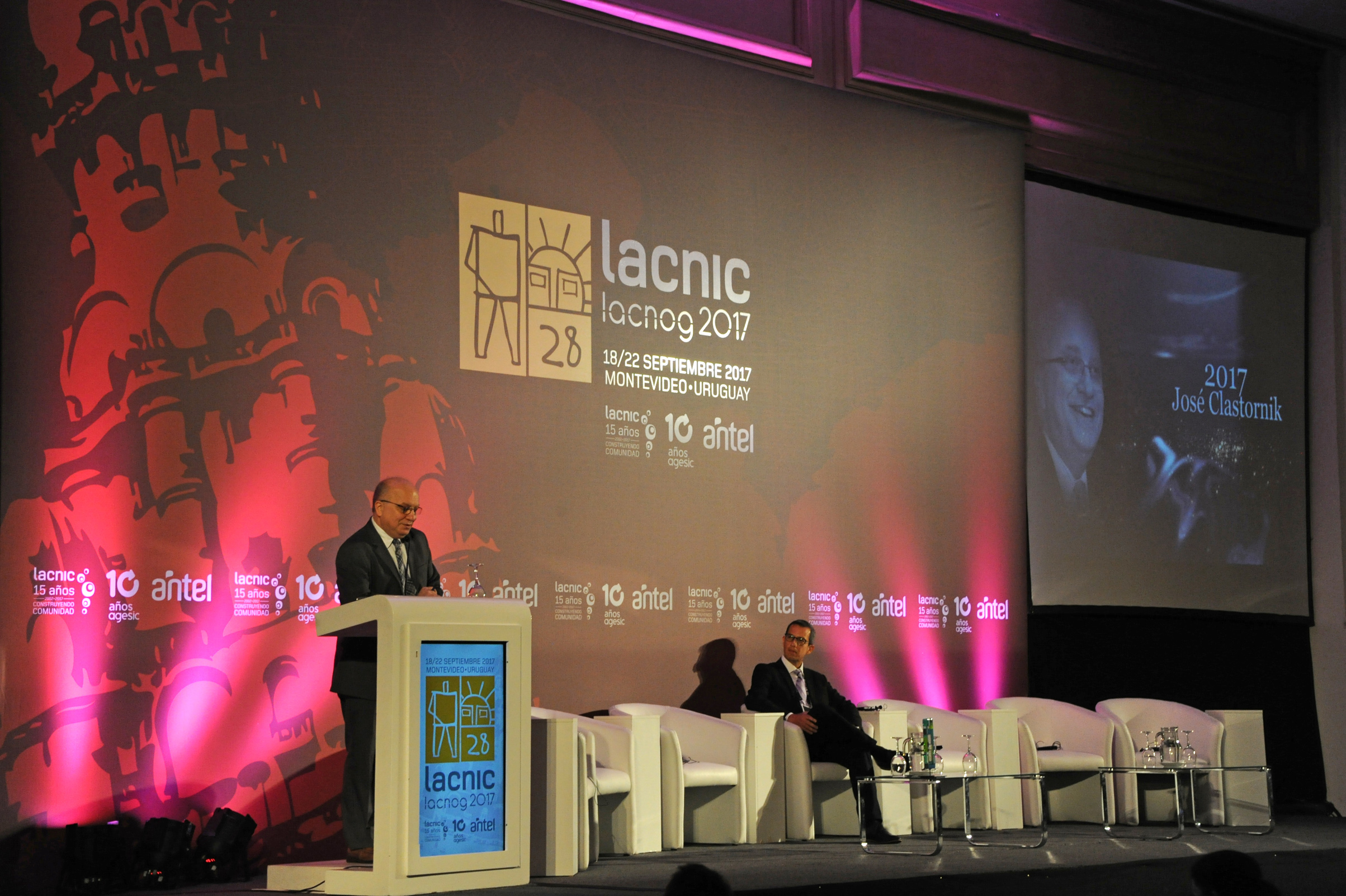 José Clastornik, director de AGESIC, haciendo uso de la palabra