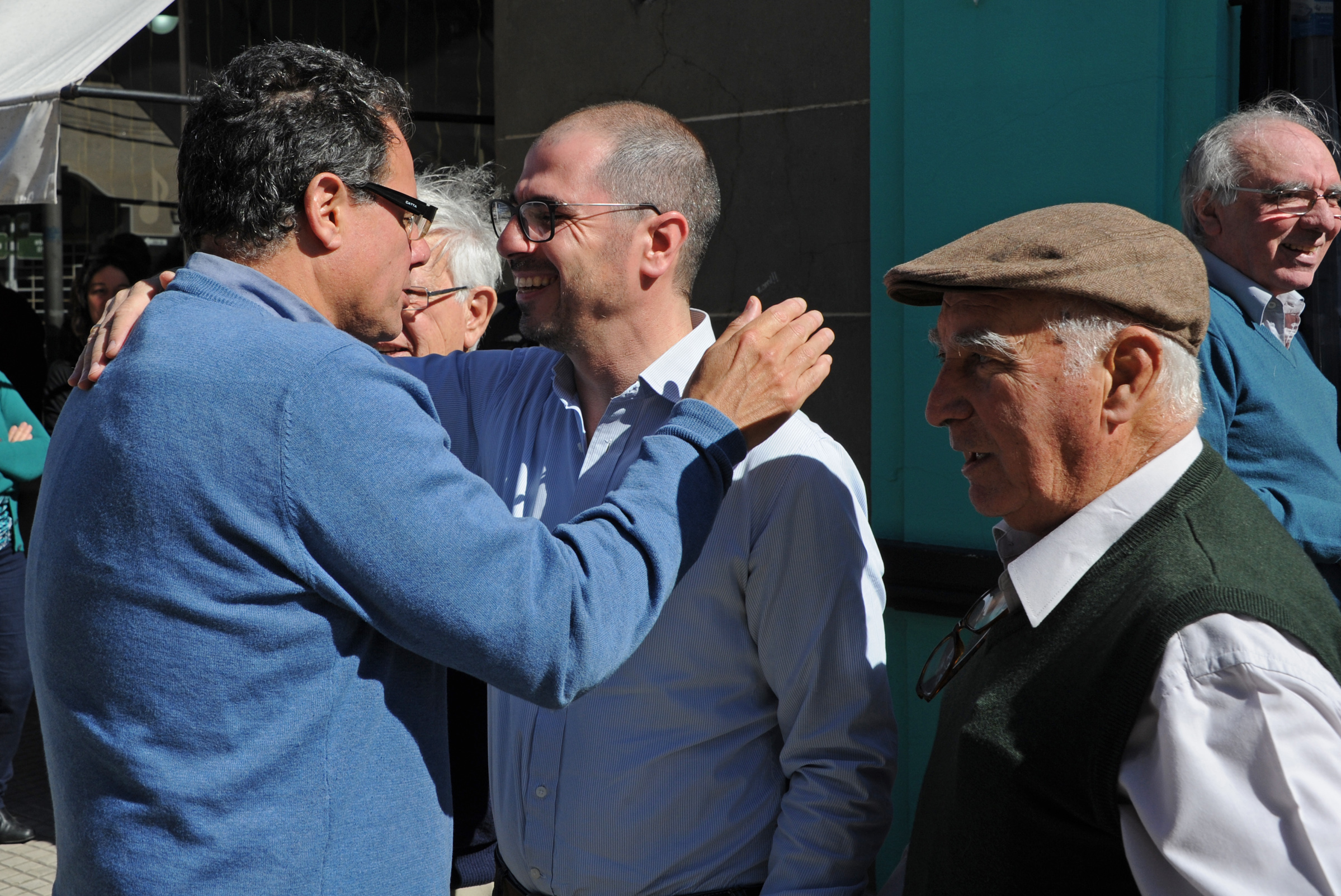 Intendente de Rocha, Aníbal Pereyra, junto a prosecretario de Presidencia, Juan Andrés Roballo, y a exintendente de Rocha, Artigas Barrios
