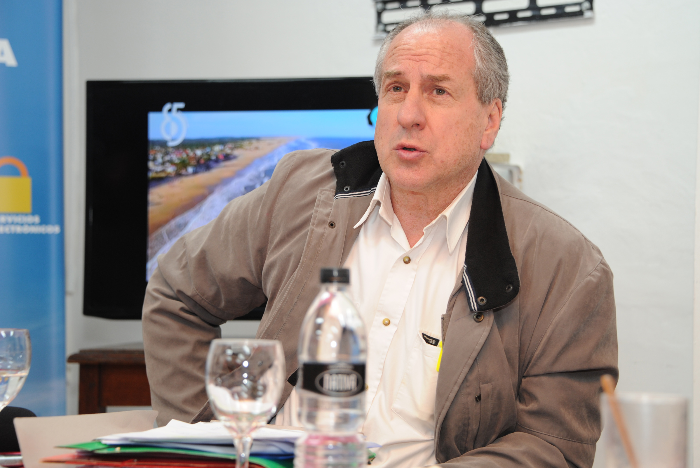 Ministro Ernesto Murro, haciendo uso de la palabra, en Rocha