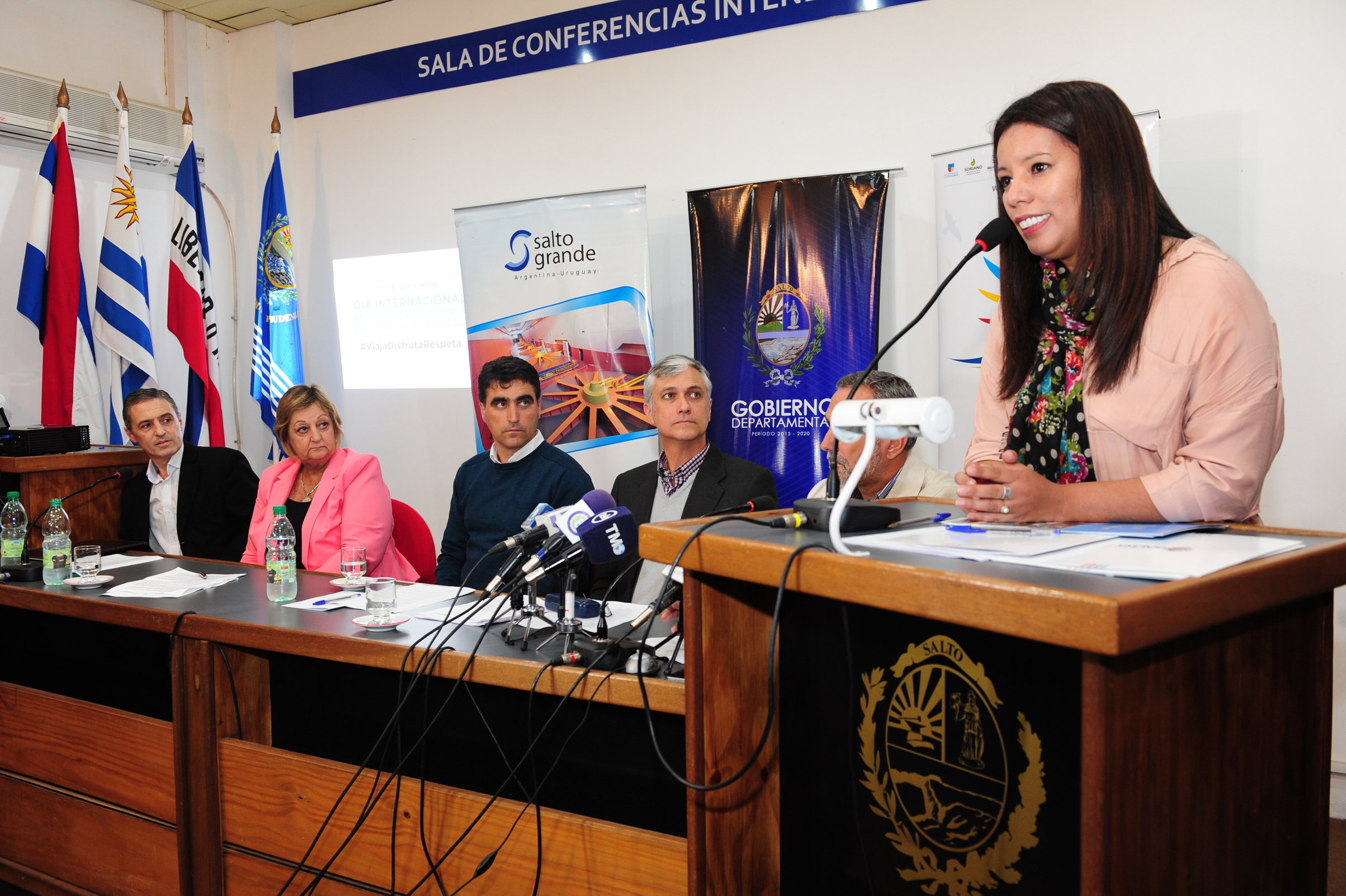 Presentación de mesa de autoridades