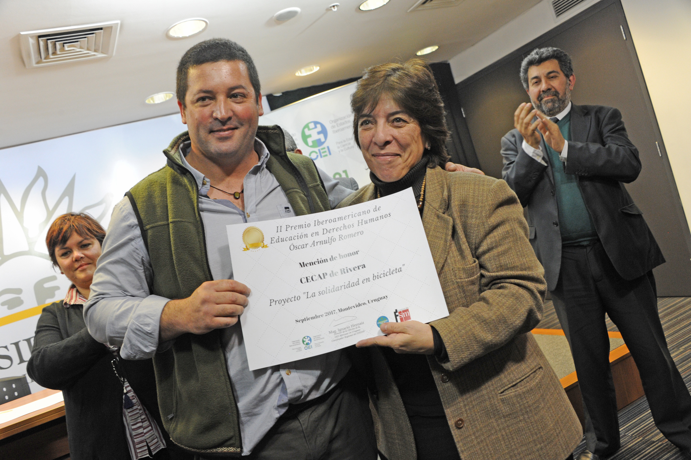 Galardonados de la edición uruguaya del Premio Óscar Arnulfo Romero