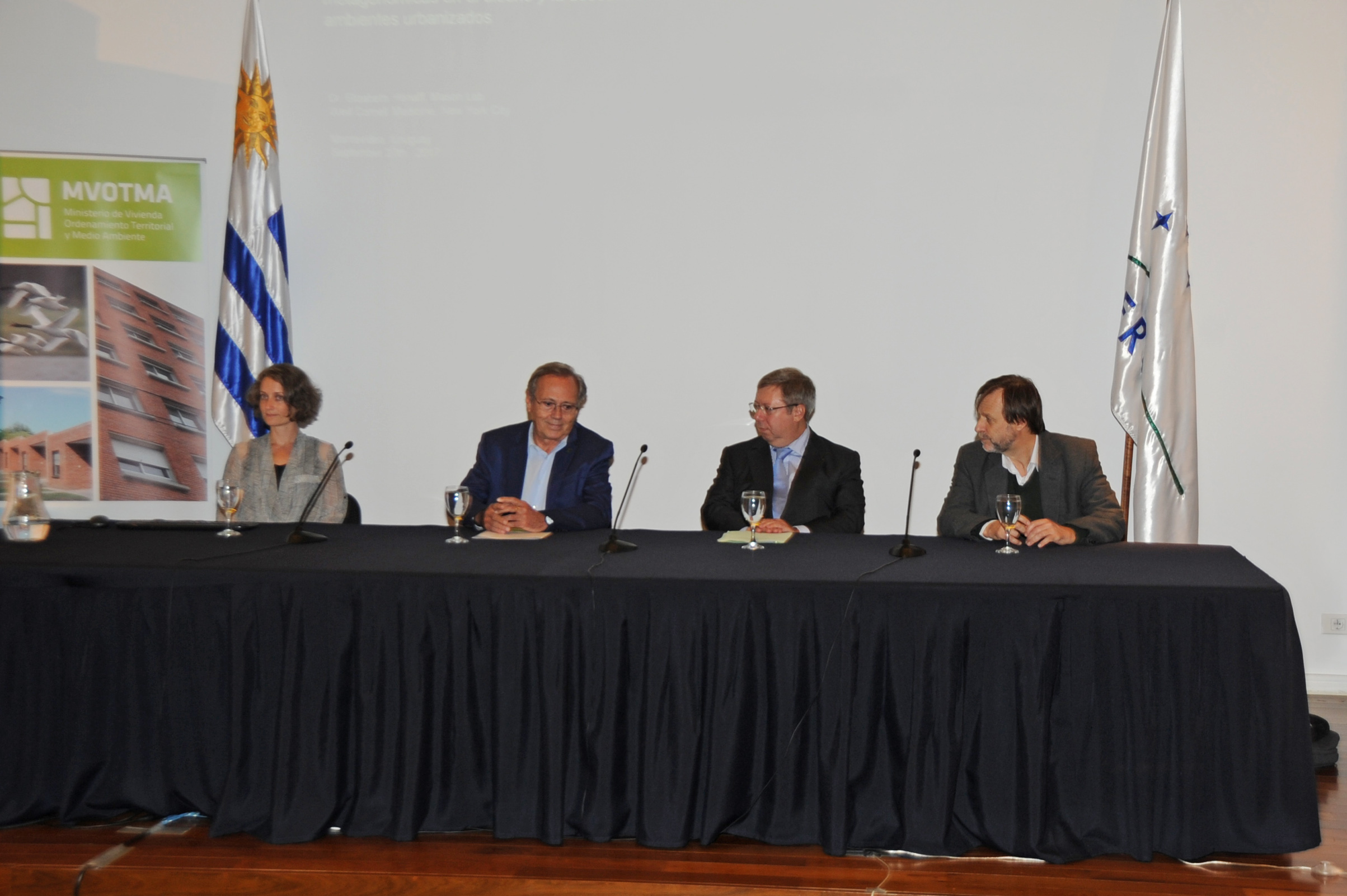 Ponencia sobre metagenómica en Torre Ejecutiva