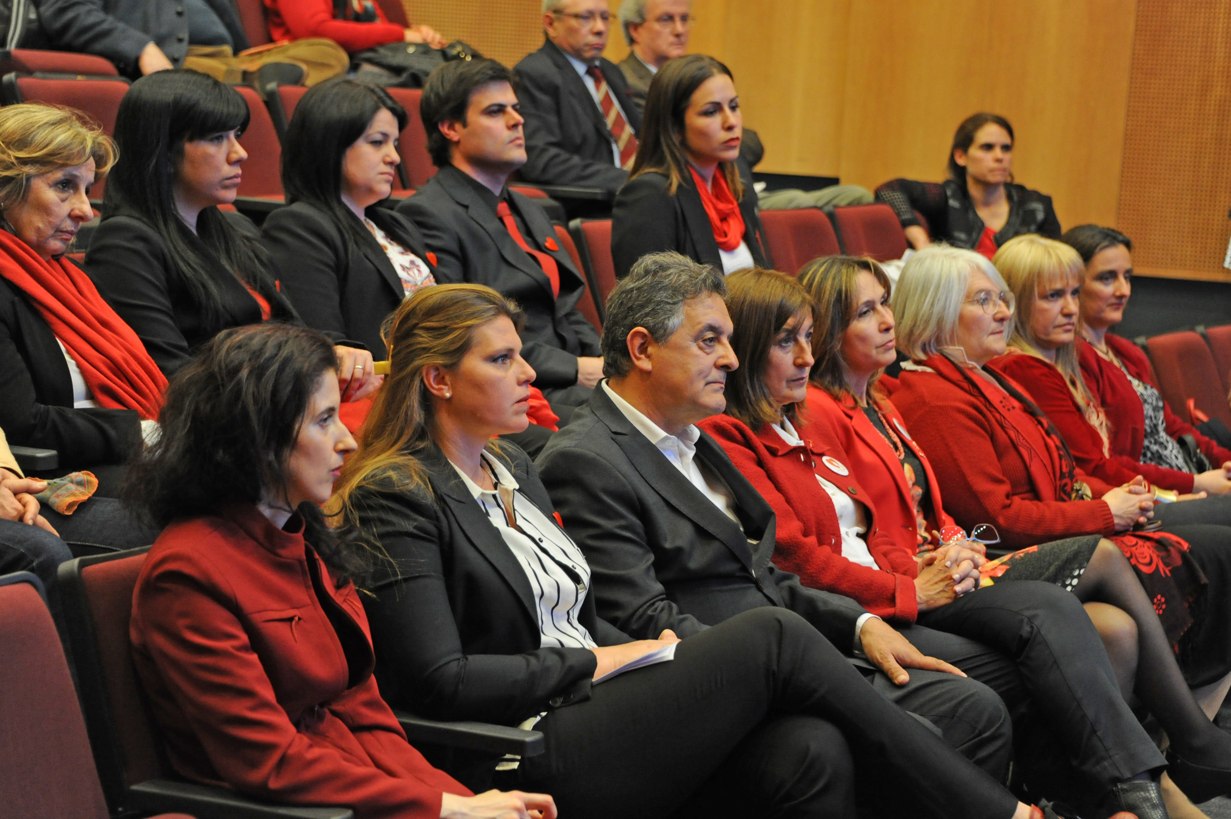 Autoridades asistentes al acto