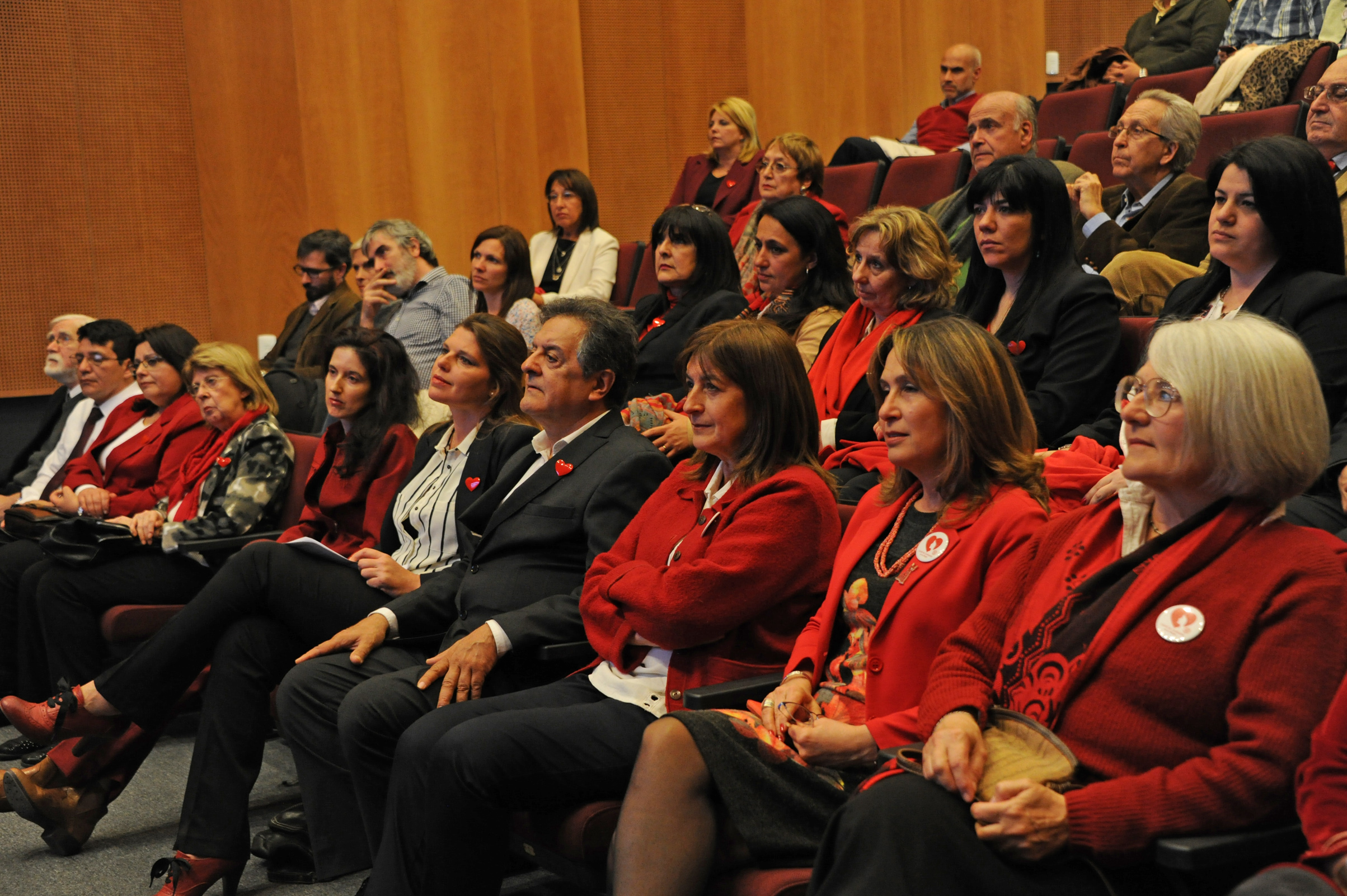 Autoridades asistentes al acto