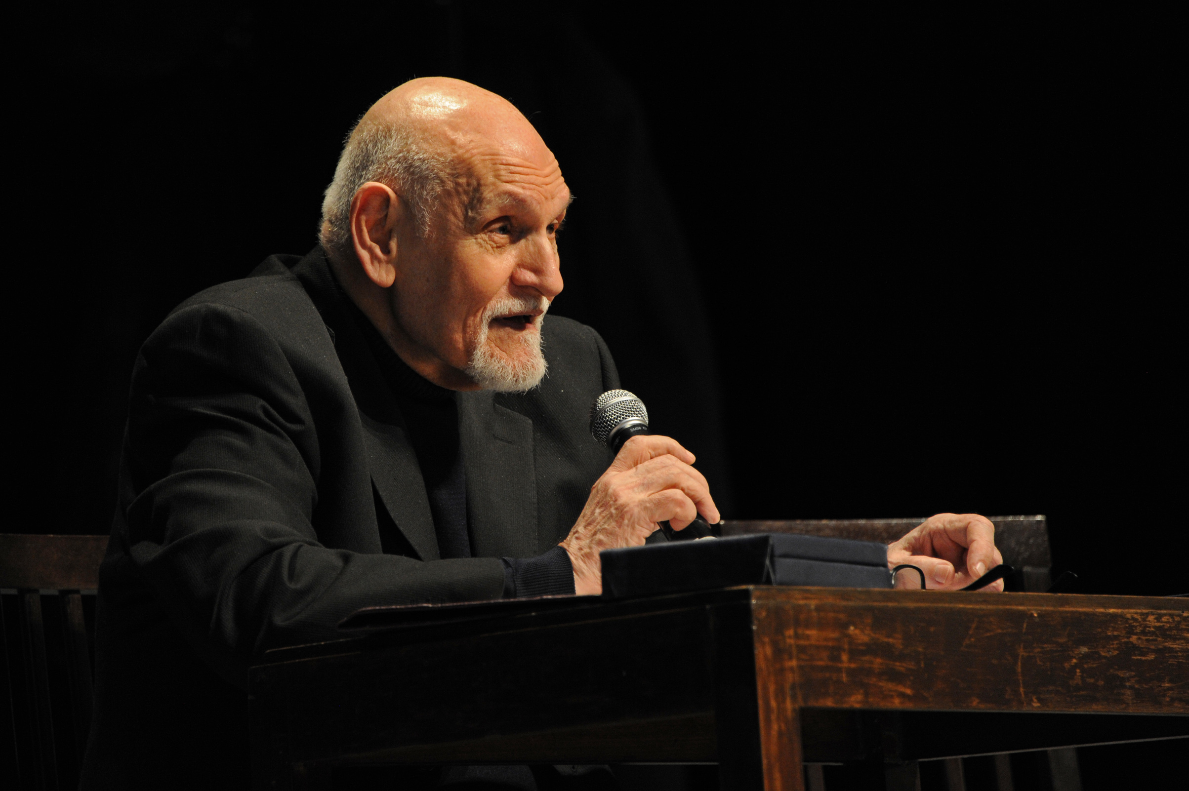 Actor, escritor y director Villanueva Cosse al expresarse respecto al homenaje recibido