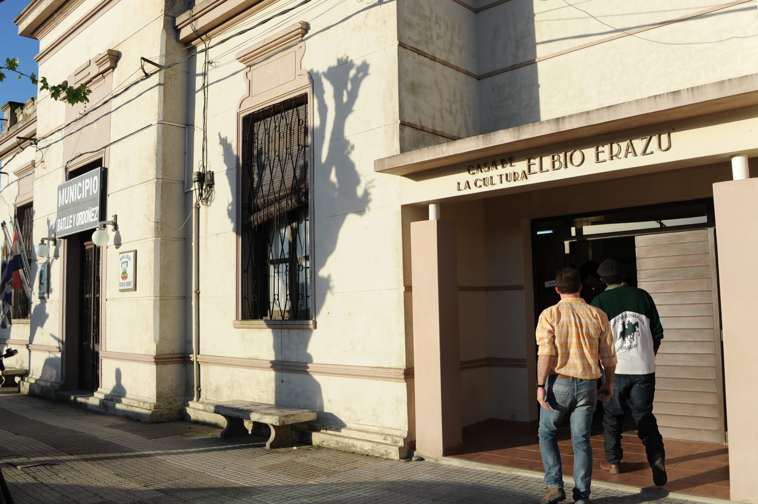 Local en el cual el ministro Rossi se reunió con vecinos