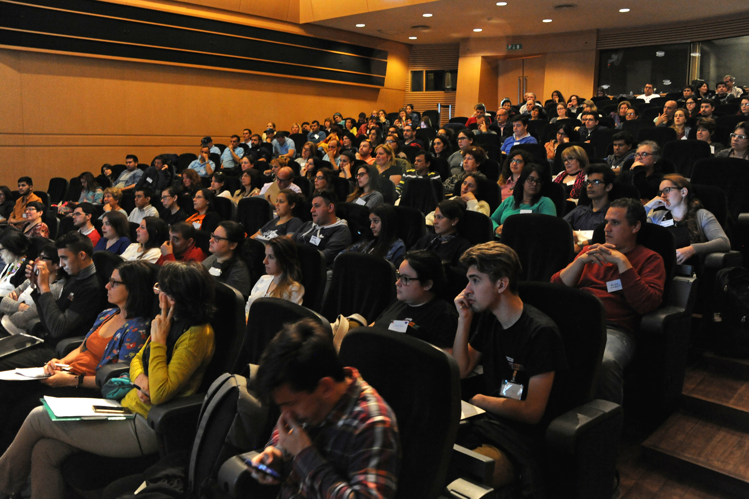 Asistentes a la conferencia