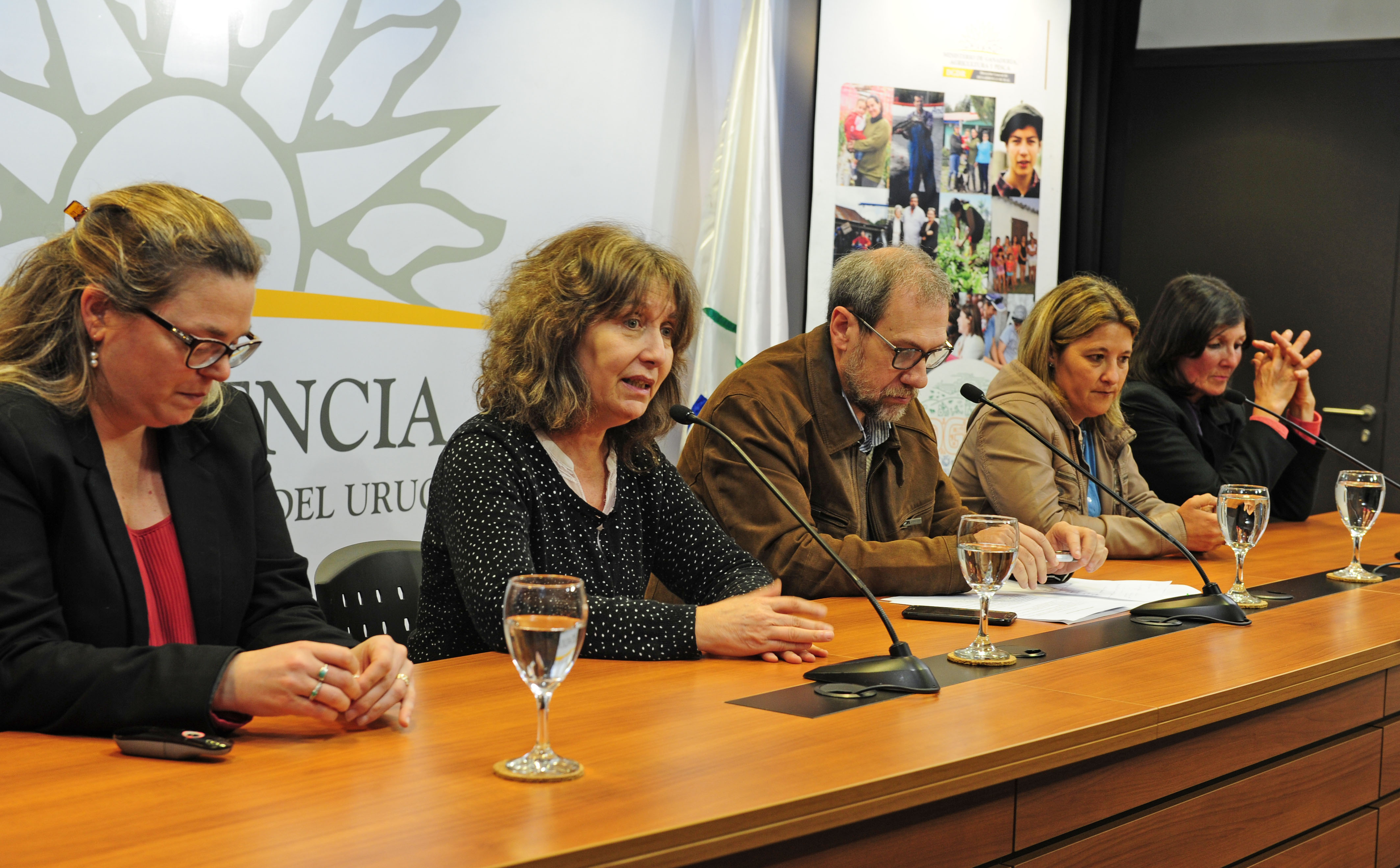 Directora del Instituto Nacional de las Mujeres, Mariela Mazotti, haciendo uso de la palabra
