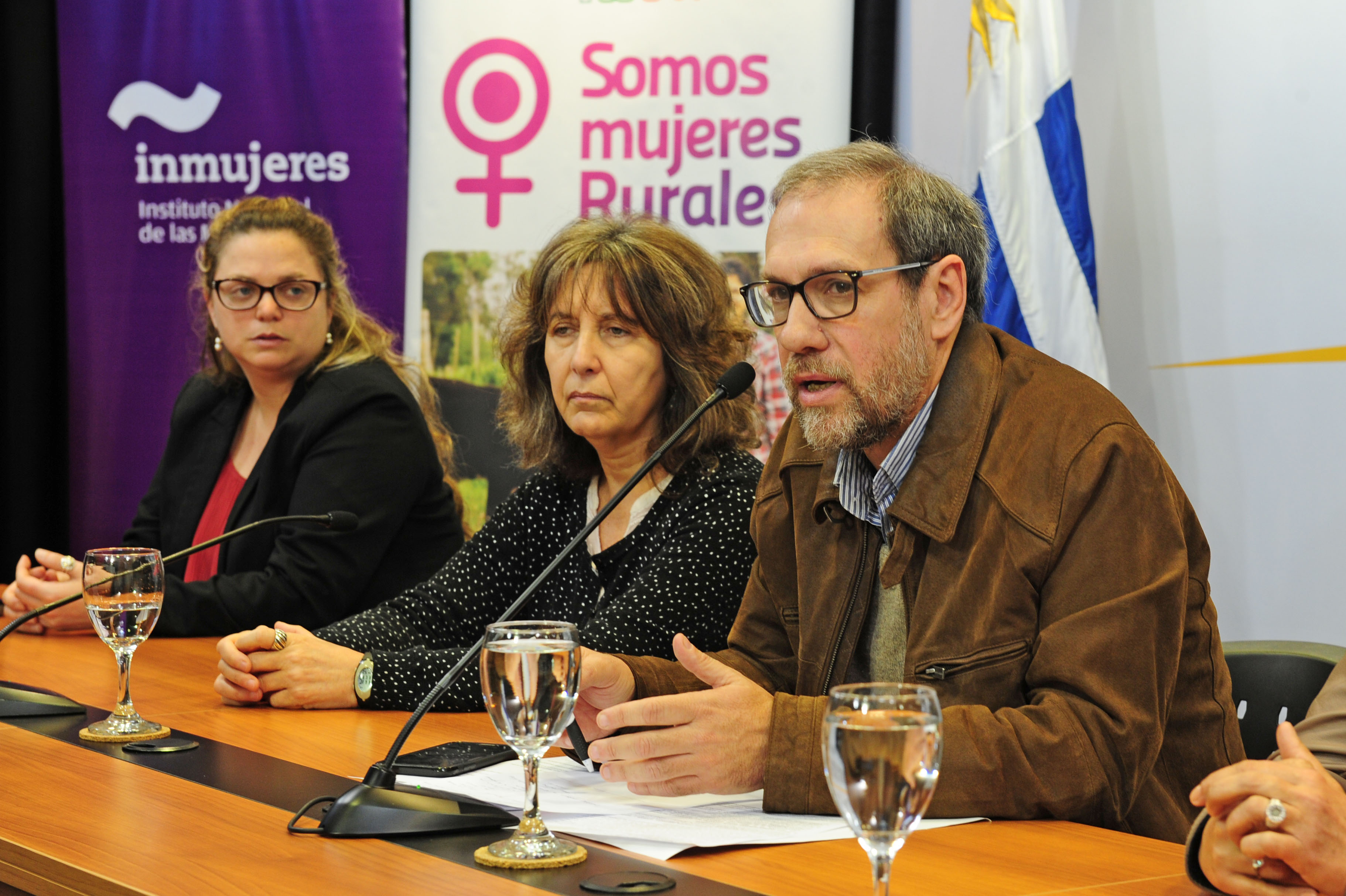 Conferencia lanzamiento sobre proyectos vinculados a la producción agropecuaria para mujeres rurales