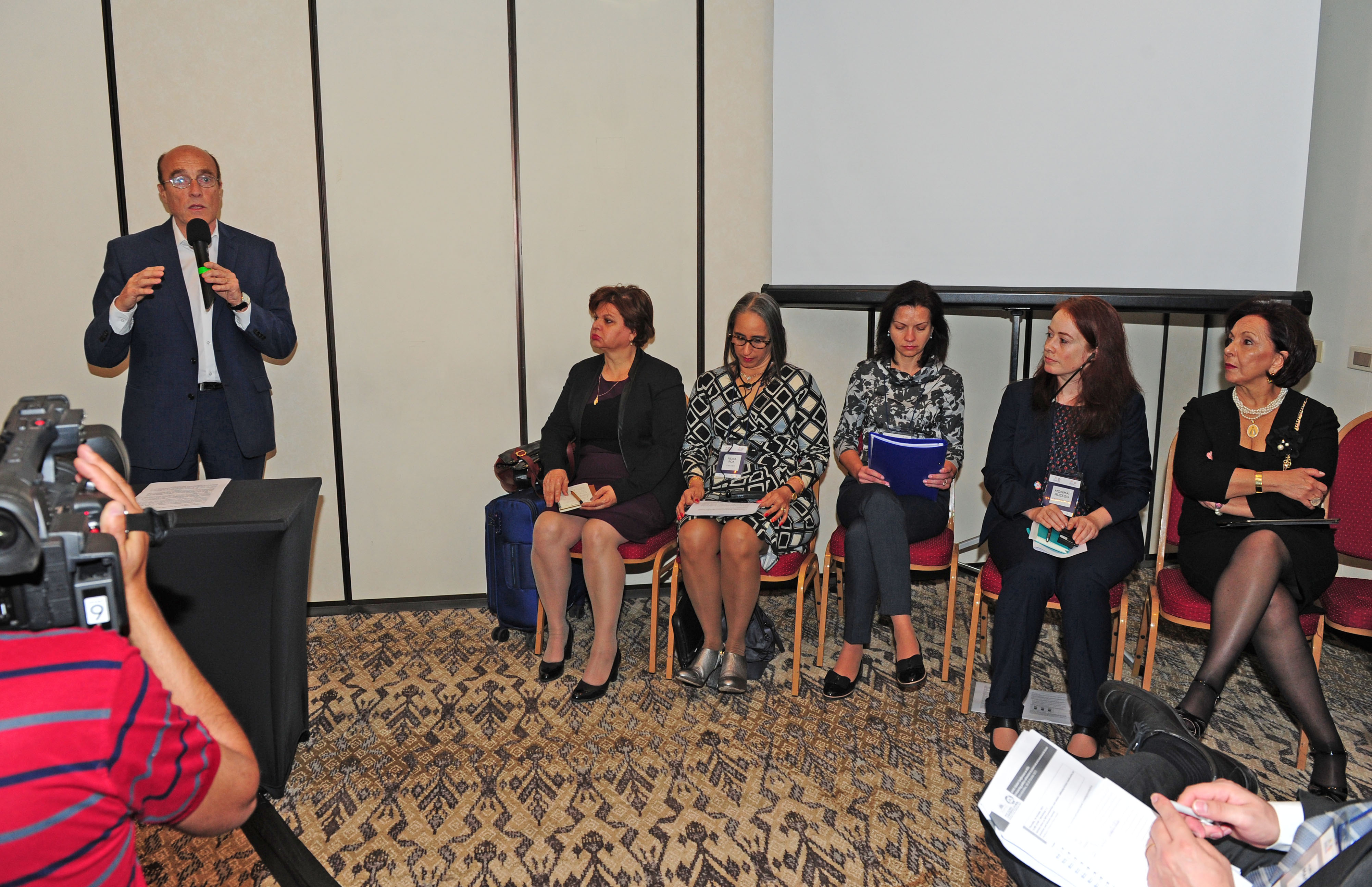 Intendente de Montevideo, Daniel Martínez, en taller “Casos exitosos de prevención y control de enfermedades no transmisibles”