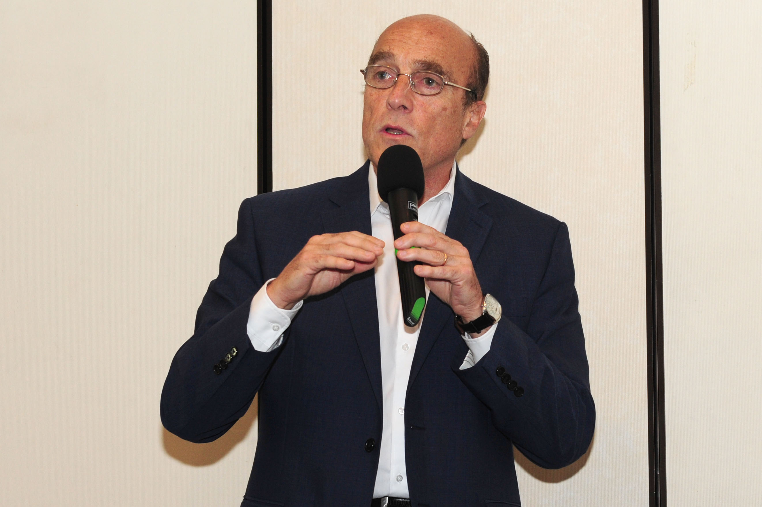 Intendente de Montevideo, Daniel Martínez, en taller “Casos exitosos de prevención y control de enfermedades no transmisibles”