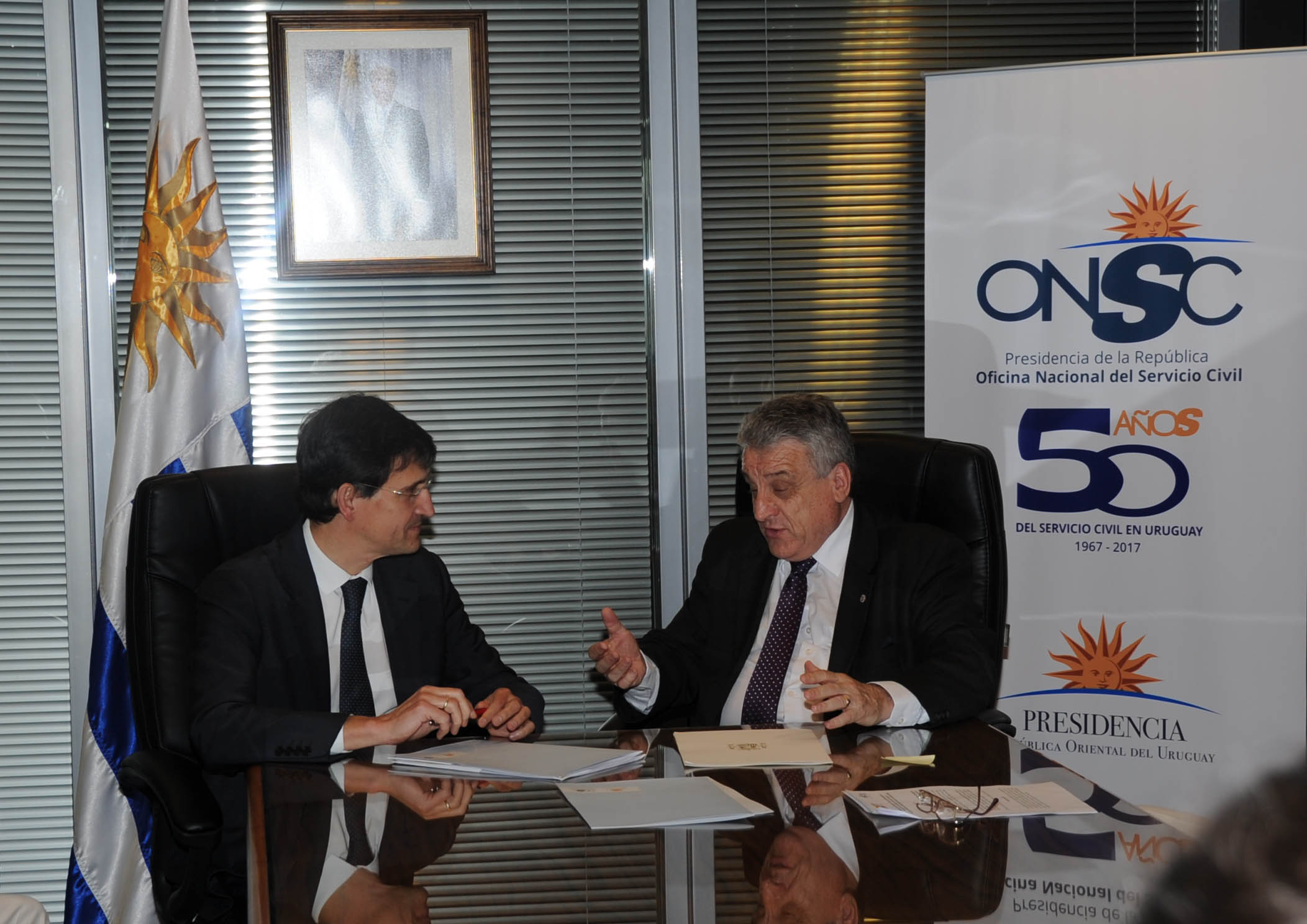 Firma del memorando de entendimiento entre ONSC de Uruguay y el INAP del Reino de España