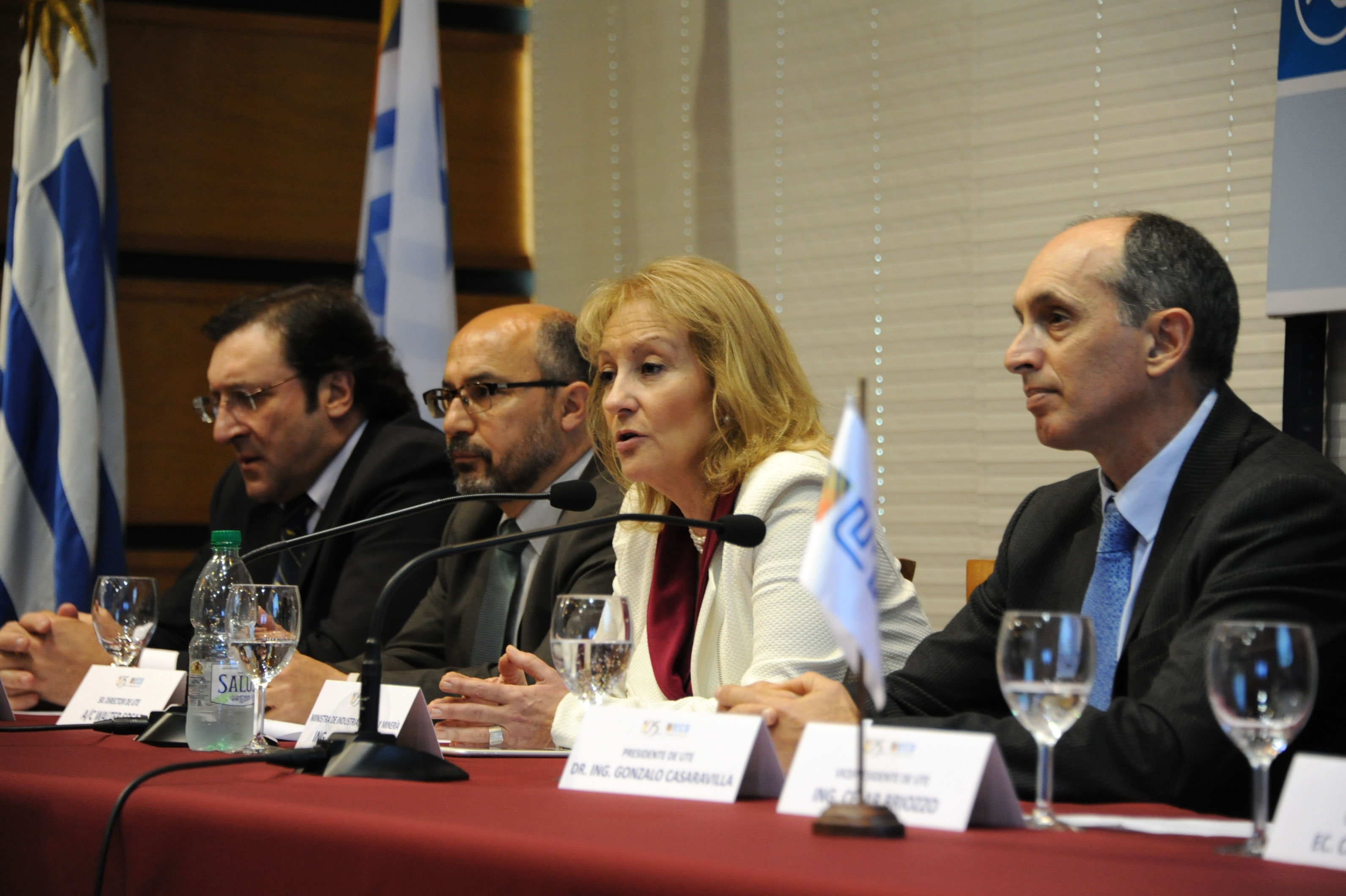 Ministra Carolina Cosse haciendo uso de la palabra