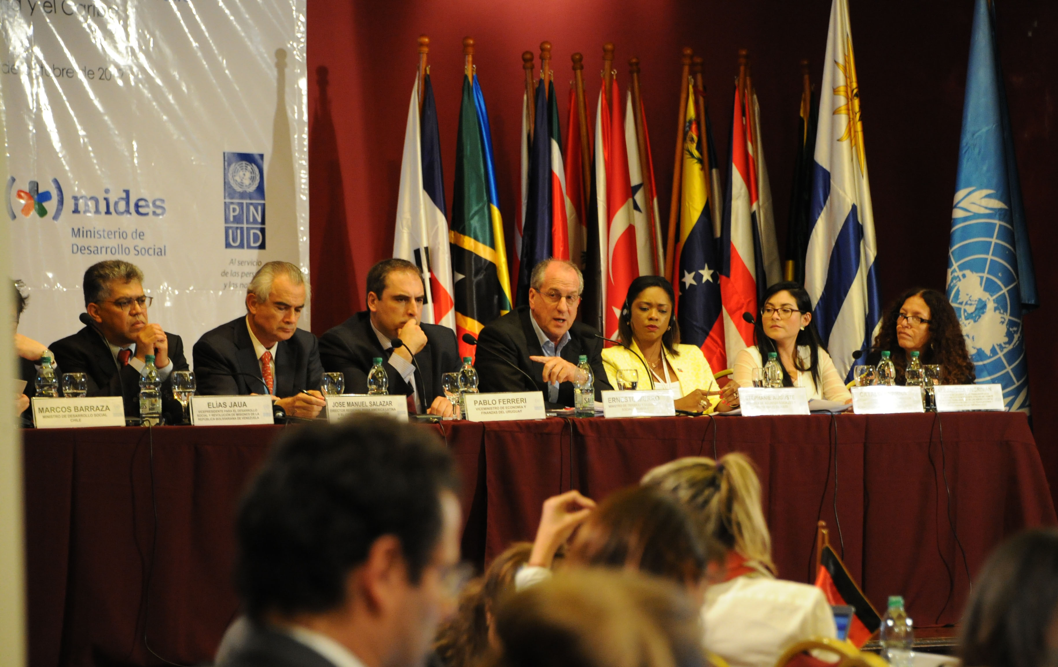 Murro y Ferreri en la segunda reunión de la Conferencia Regional sobre Desarrollo Social de América Latina y el Caribe