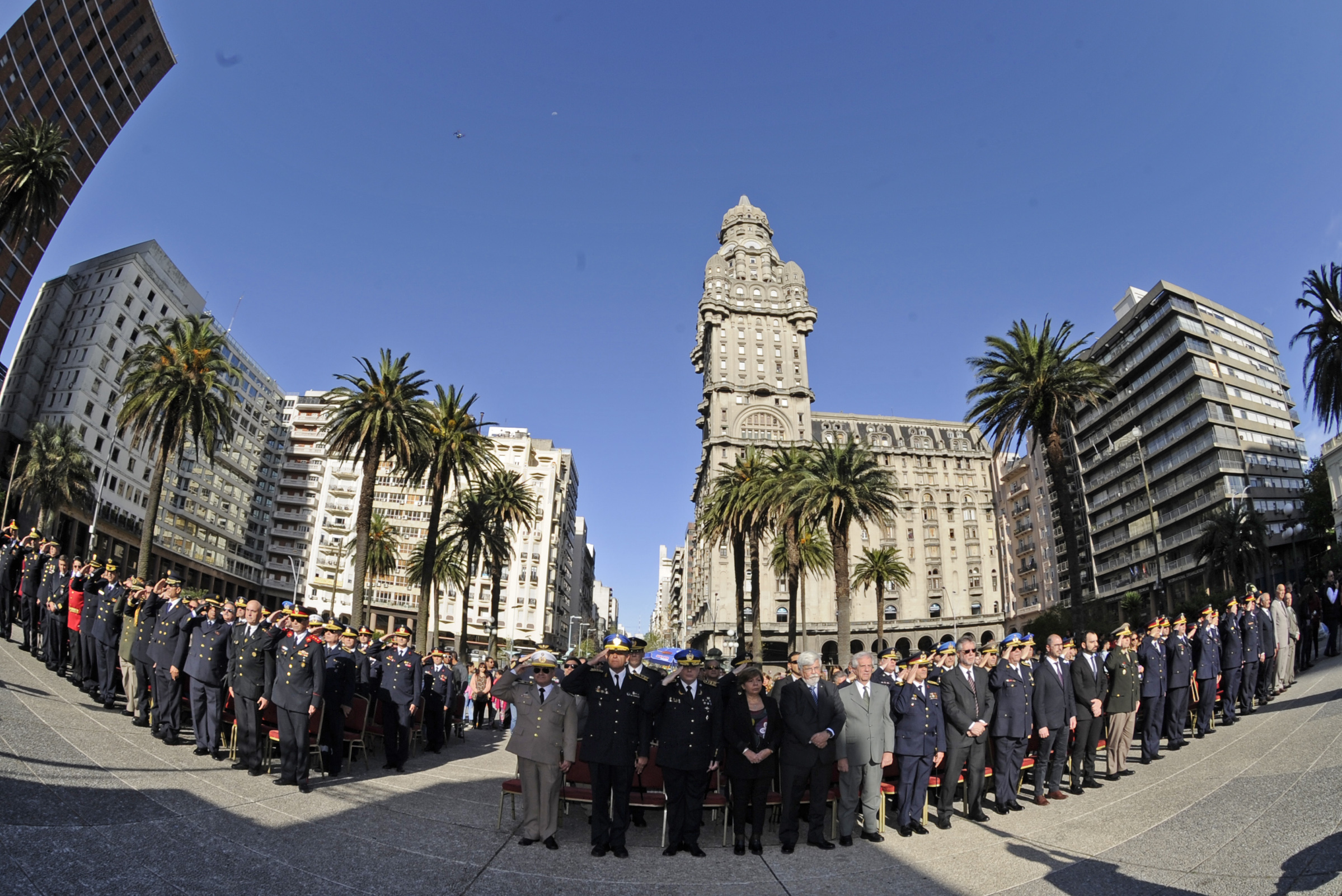 Acto de celebración del 130.° aniversario de la Dirección Nacional de Bomberos