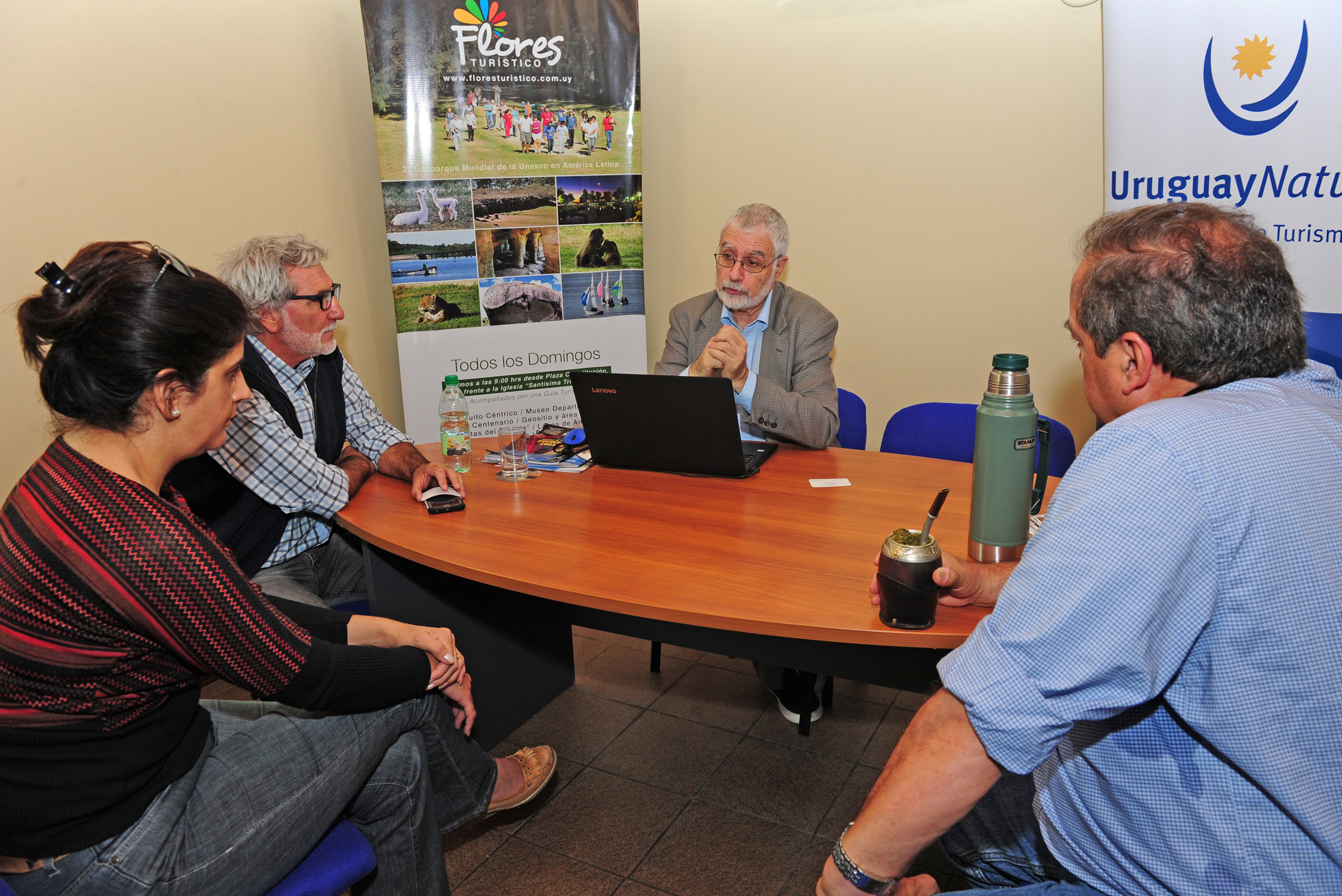 Subsecretario de Turismo, Benjamín Liberoff, durante las audiencias en Trinidad, Flores