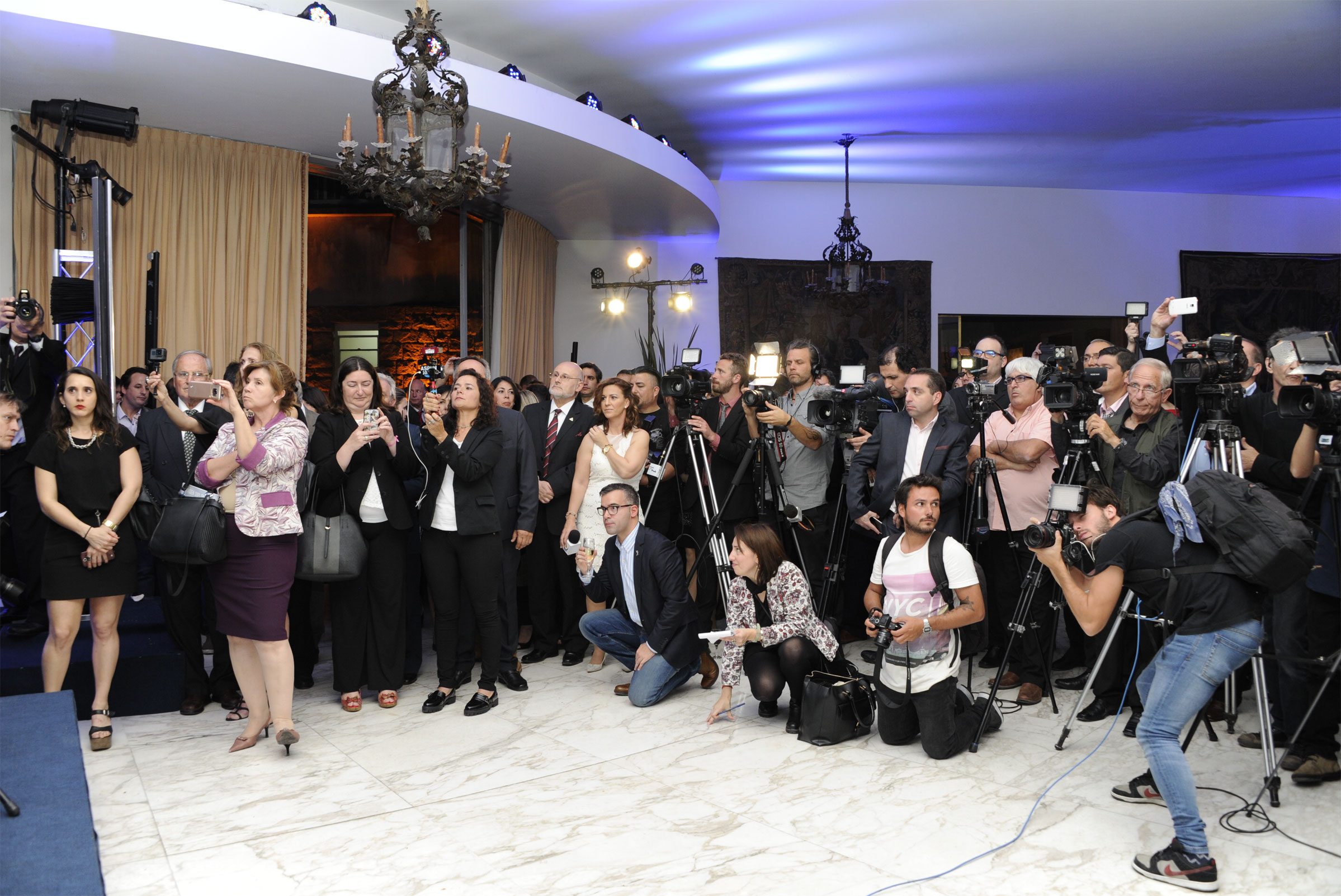 Periodistas representantes de medios de prensa acreditados para el lanzamiento