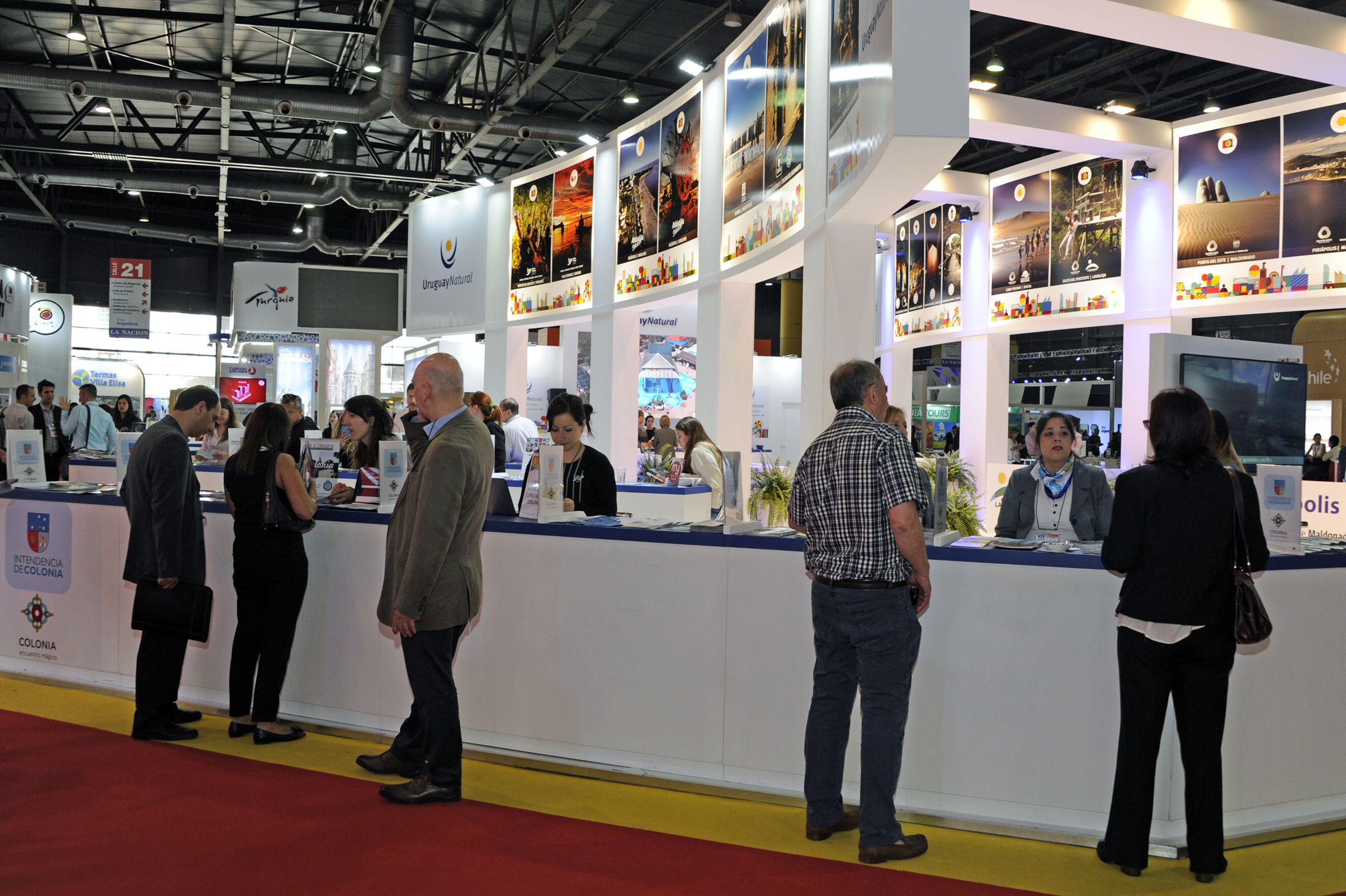 Estand de Uruguay en la Feria Internacional de Turismo de América Latina (FIT 2017), en Buenos Aires