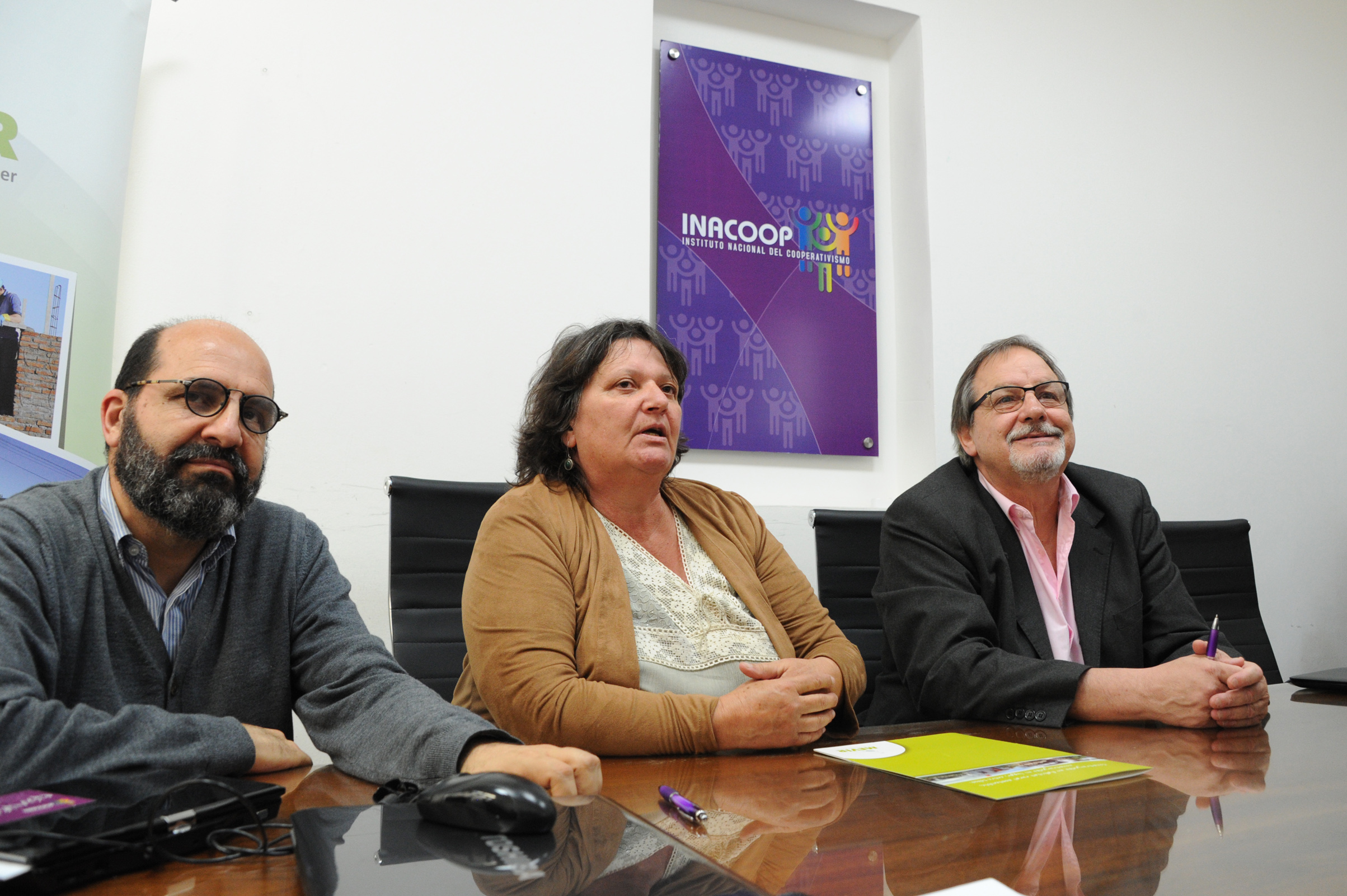 Cecilia Bianco, presidente de Mevir, haciendo uso de la palabra