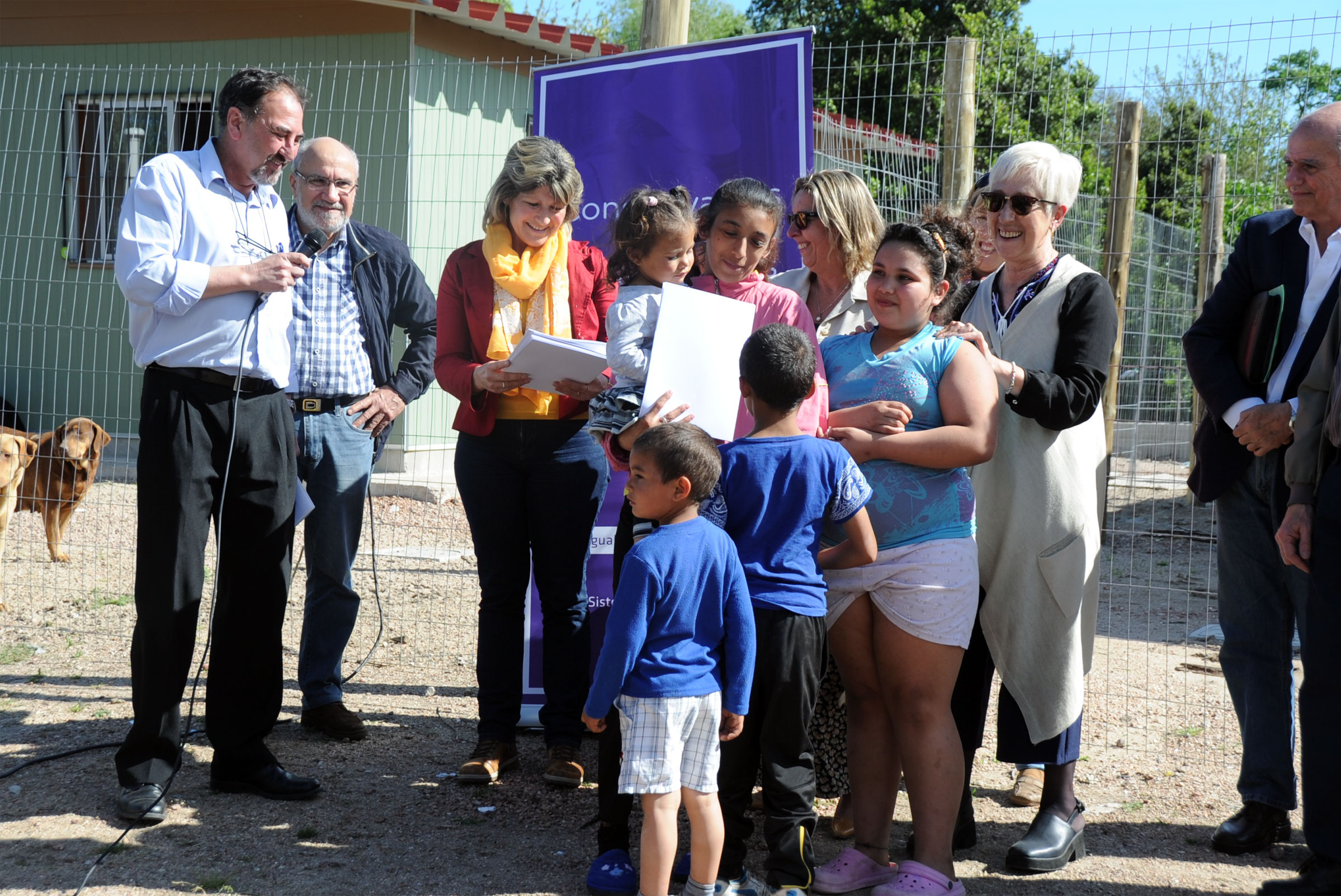 Entrega de viviendas a vecinos del barrio Casavalle