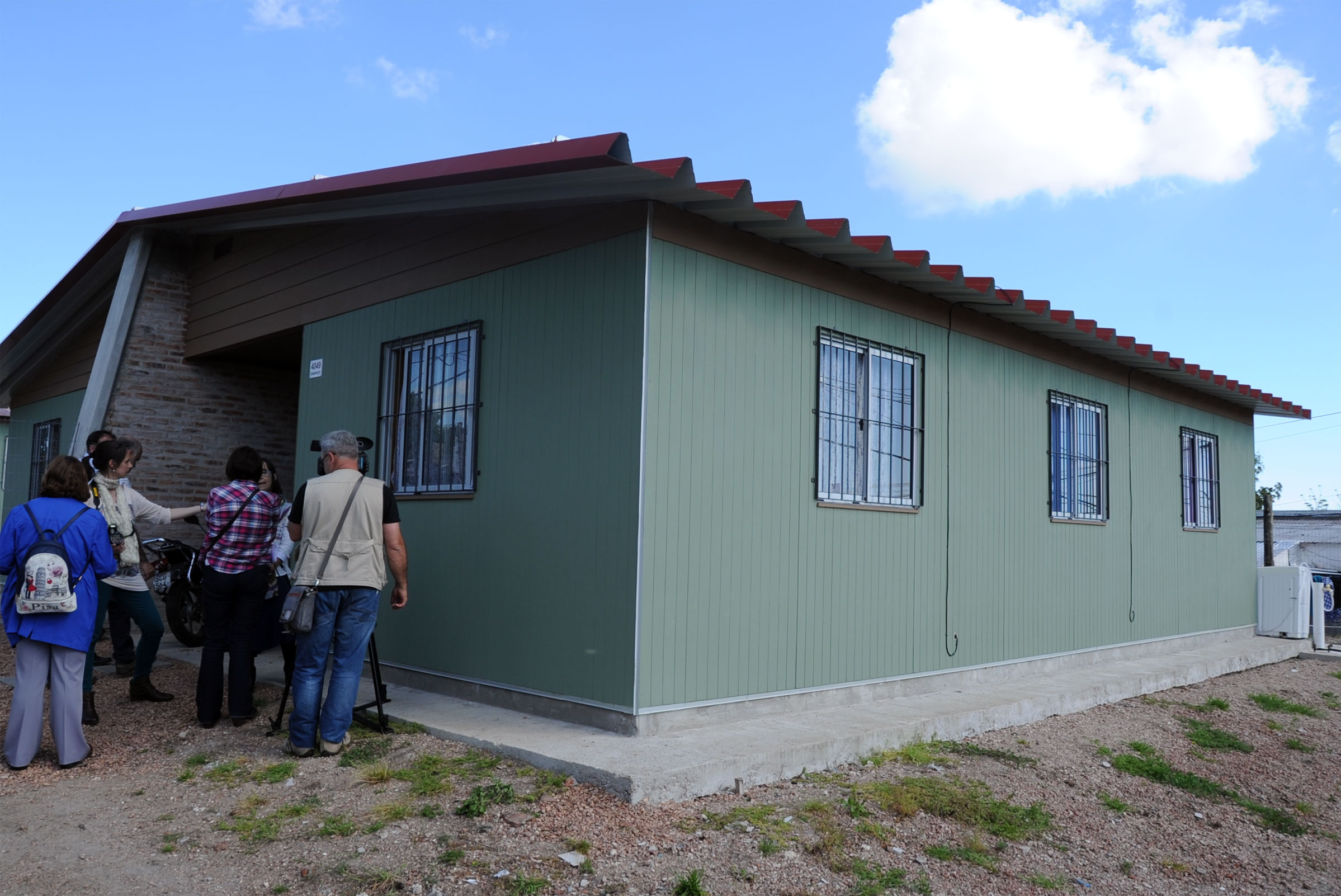 Entrega de viviendas a vecinos del barrio Casavalle