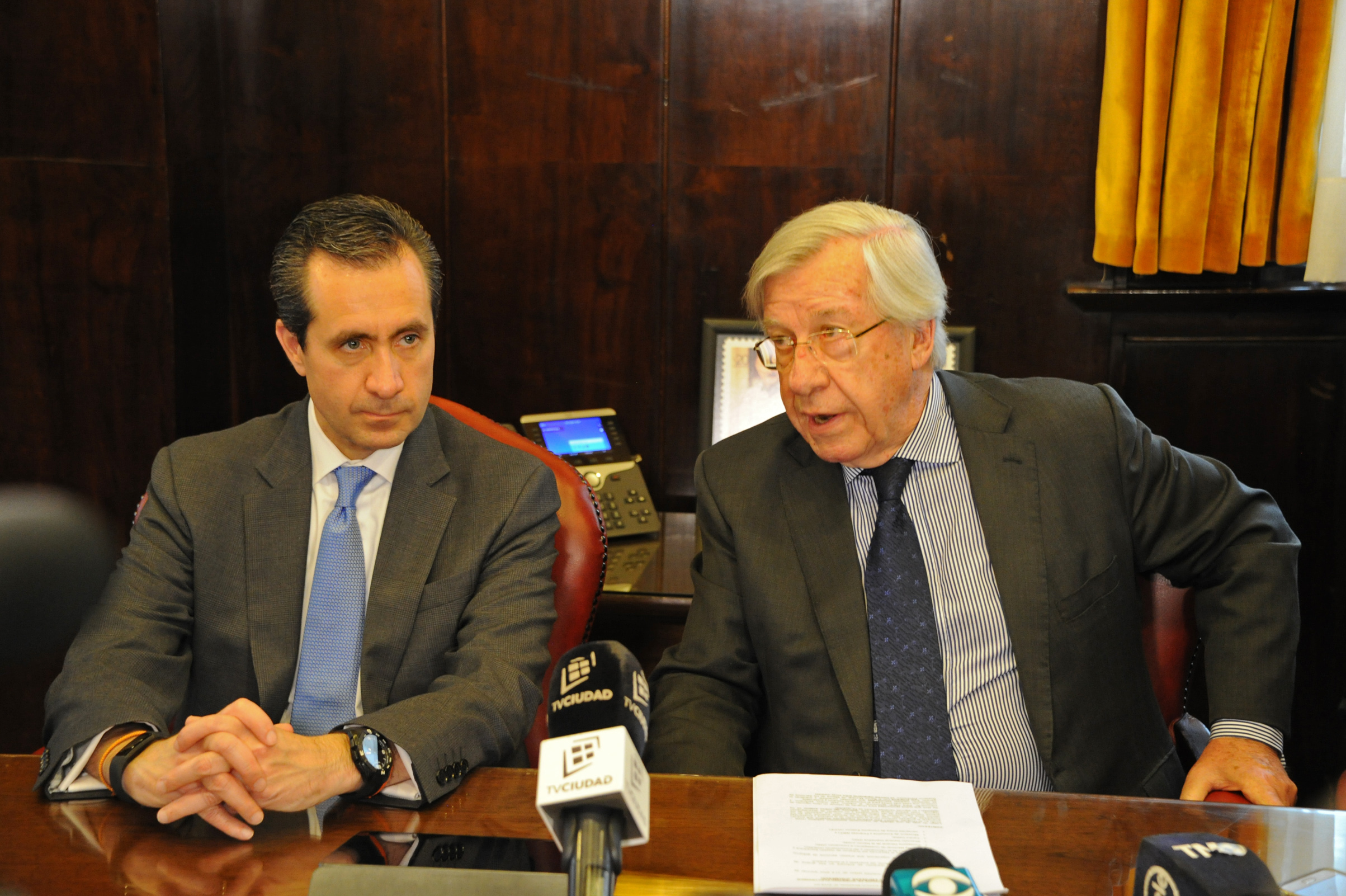 Ministro de Economía y Finanzas, Danilo Astori, haciendo uso de la palabra