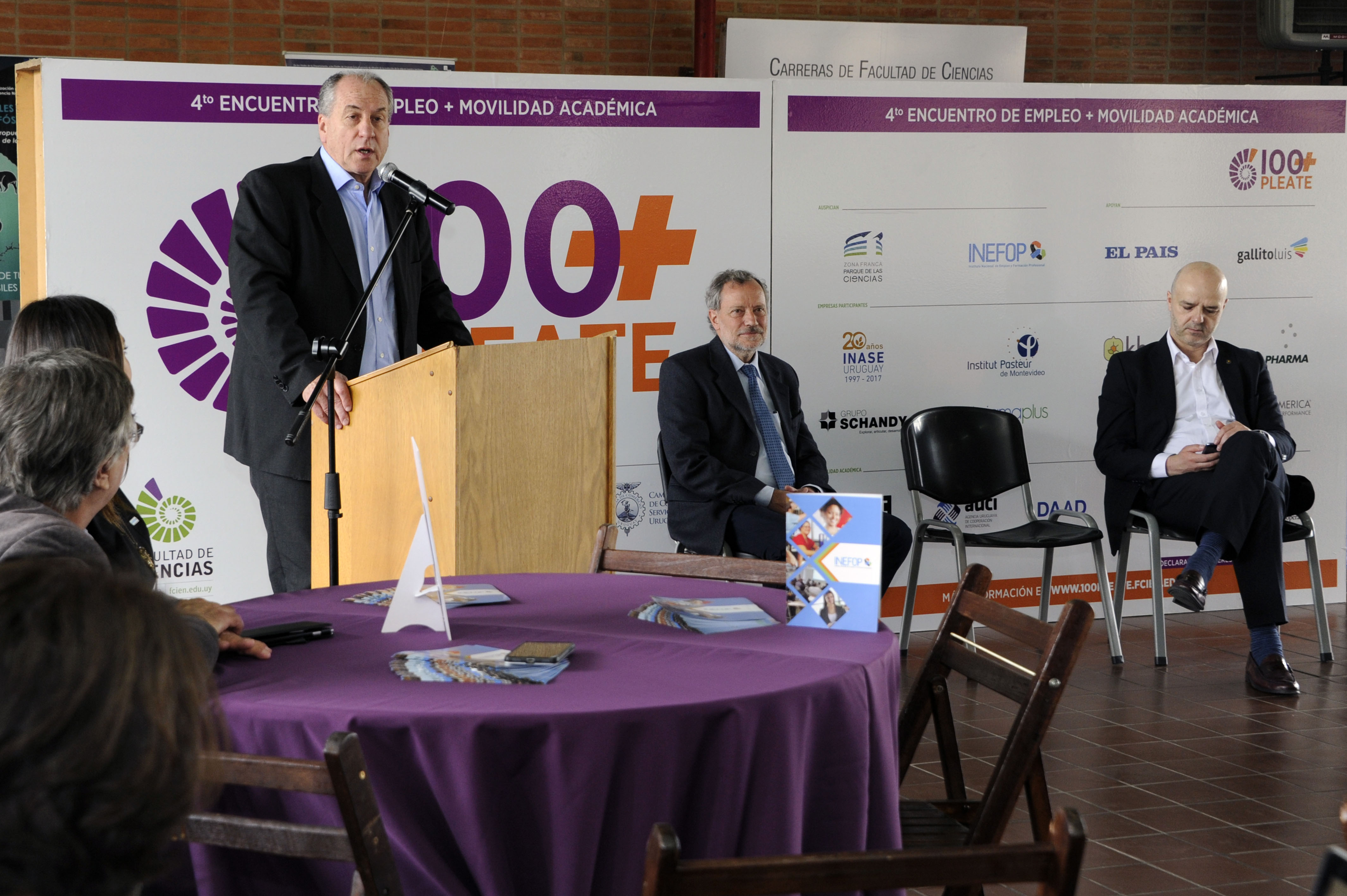 Ministro Ernesto Murro, en actividad denominada “100pleate +”