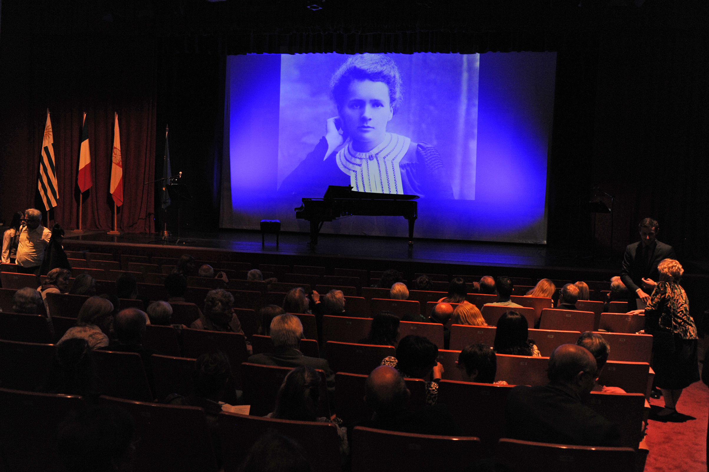 Acto en conmemoración de los 150 años de Marie Sklodowska Curie