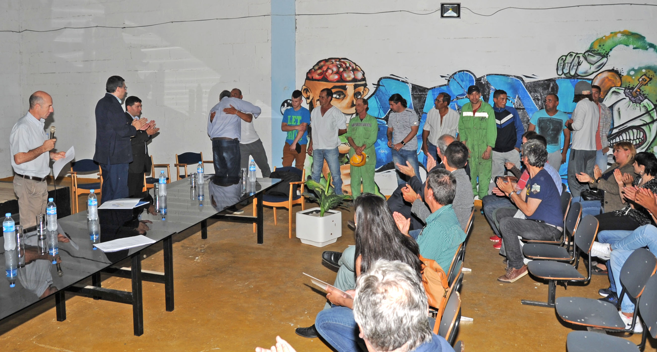 Acto de entrega de 100 certificados a personas privadas de libertad del Polo Industrial de la Unidad Santiago Vázquez