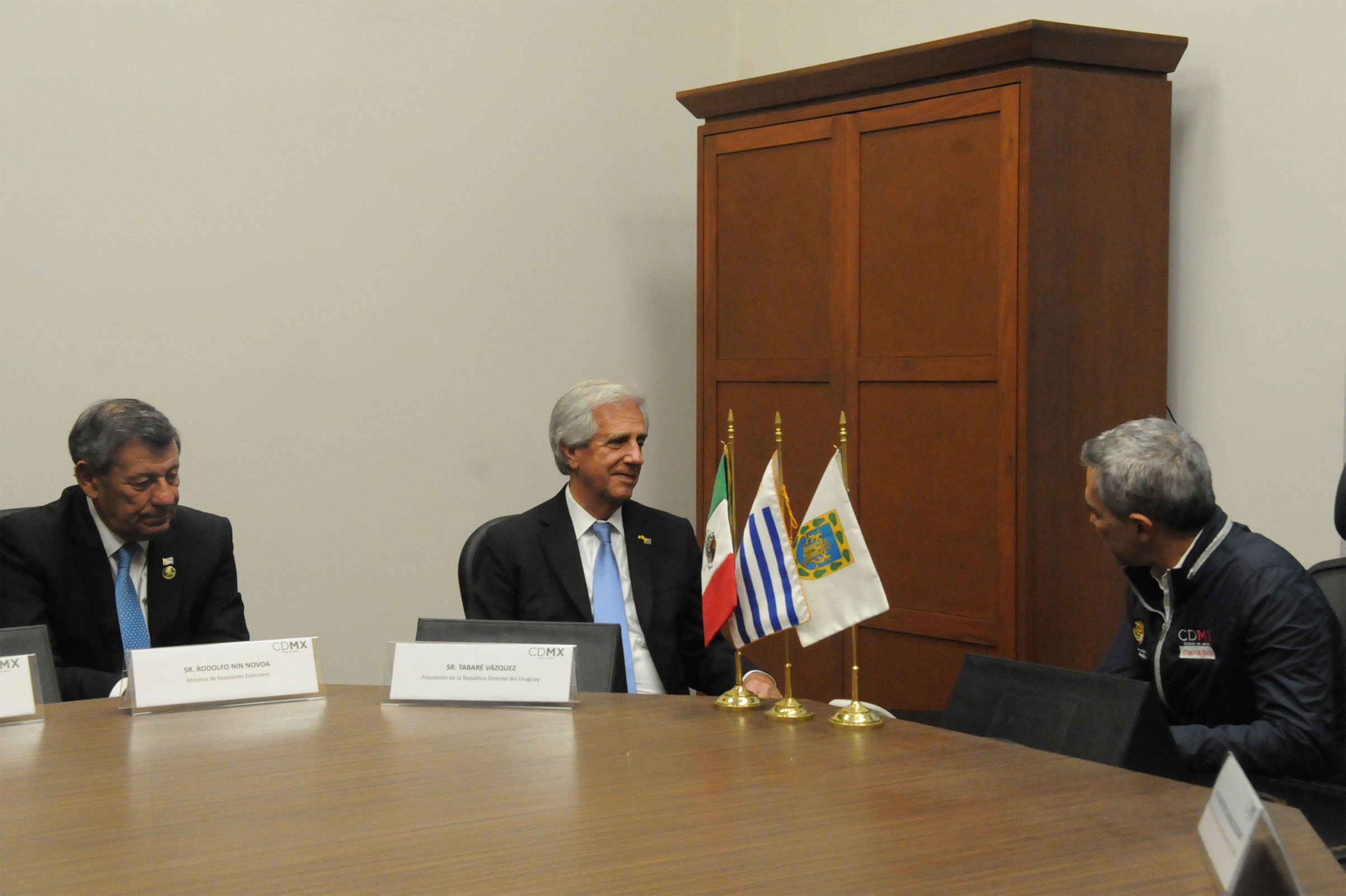 Vázquez en encuentro con jefe de Gobierno de la Ciudad de México, Miguel Ángel Mancera