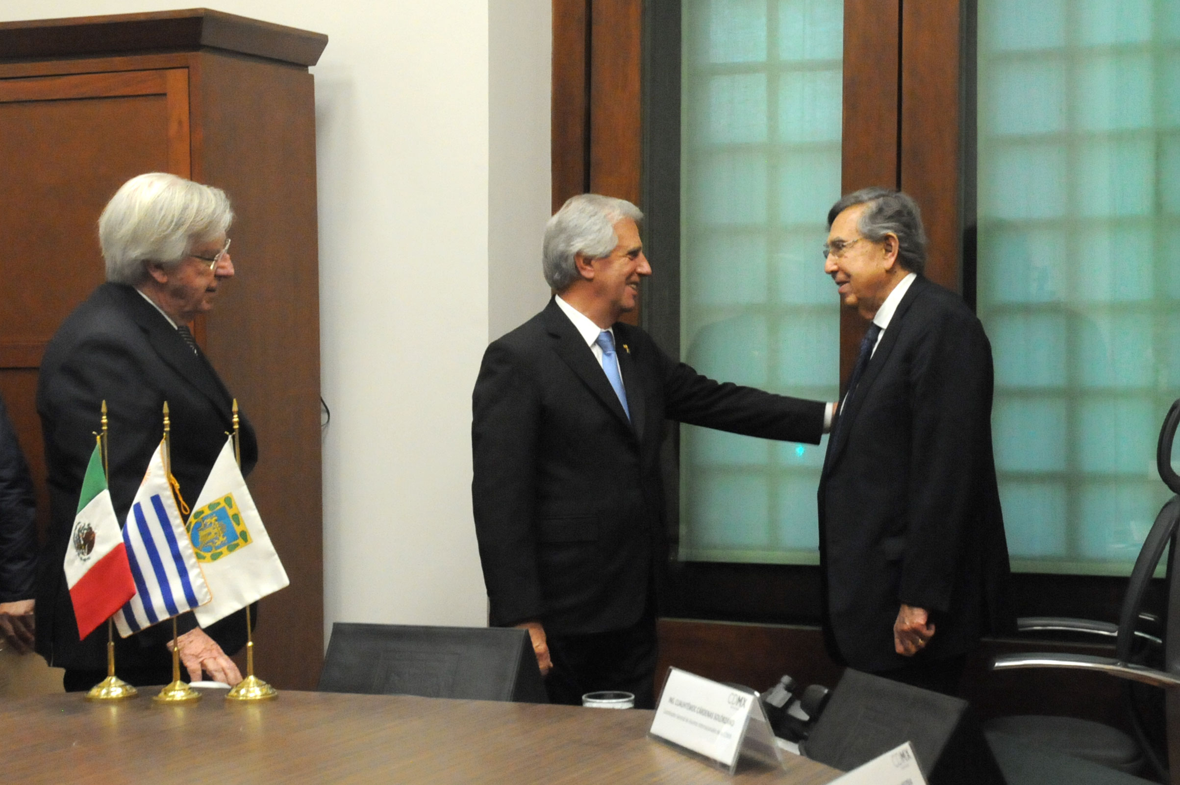 Vázquez en encuentro con jefe de Gobierno de la Ciudad de México, Miguel Ángel Mancera