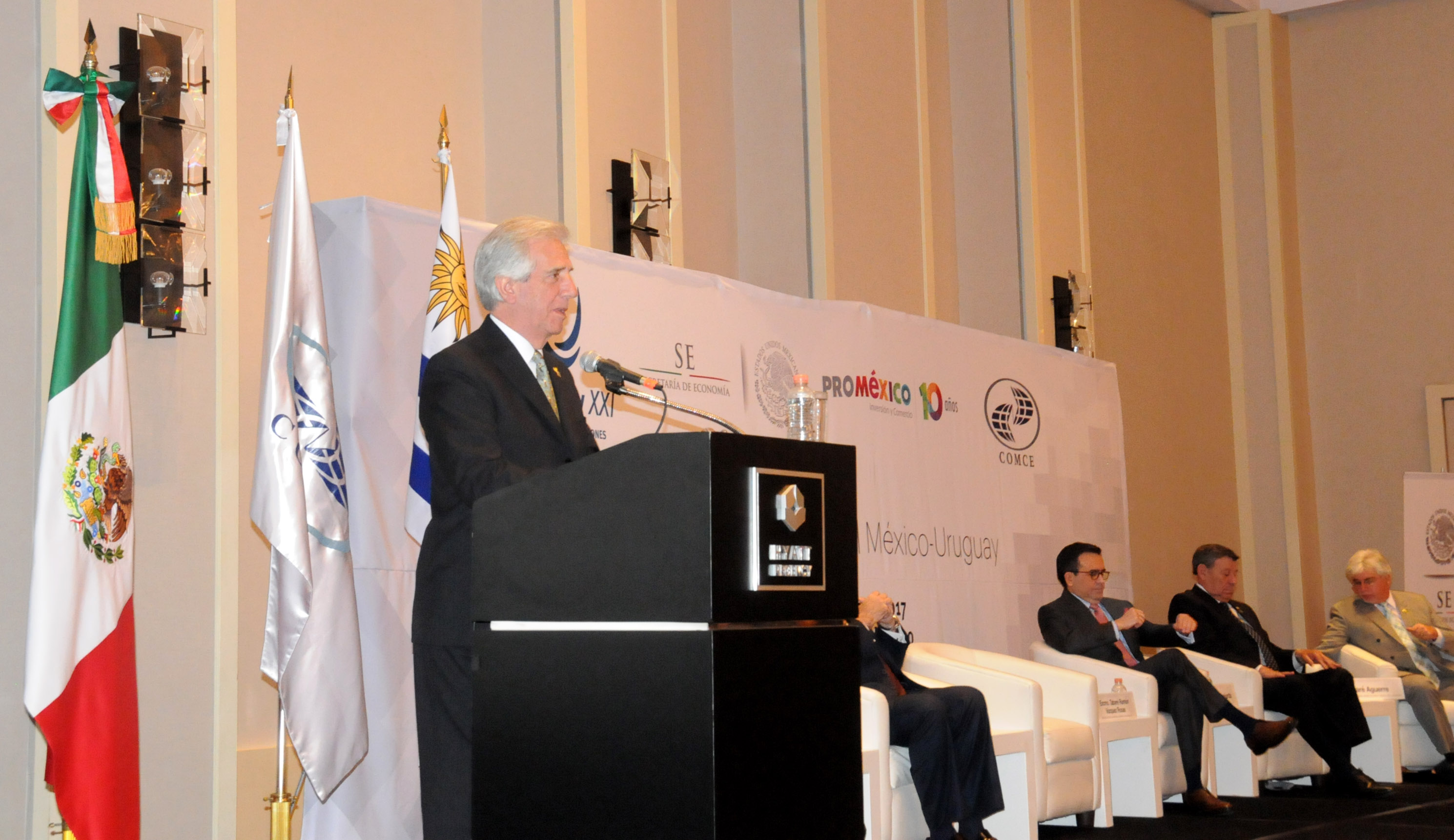 Presentación de Vázquez ante empresarios mexicanos