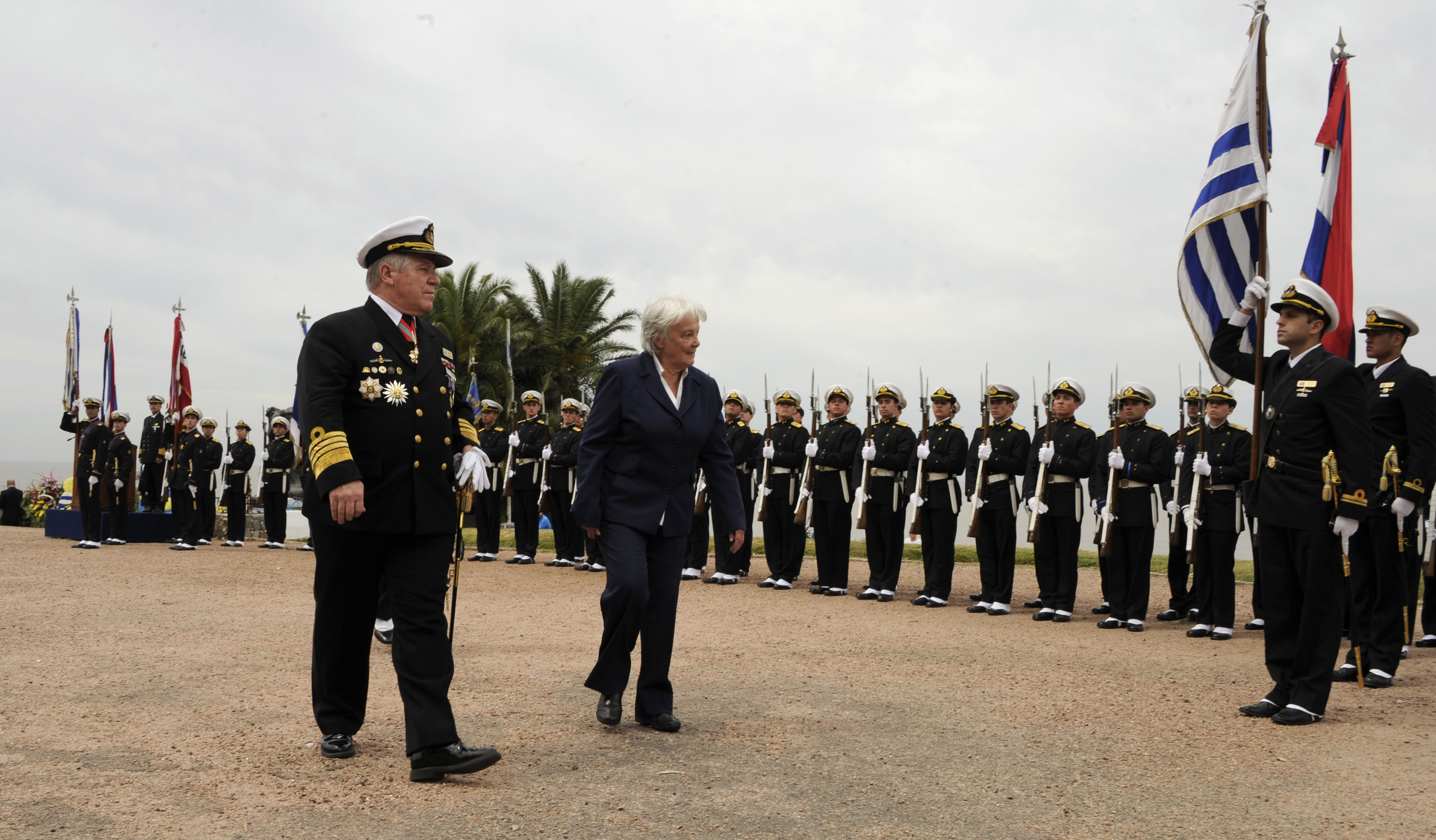 La vicepresidenta en ejercicio de la Presidencia, Lucía Topolansky participó del 200 aniversario de la Armada Nacional