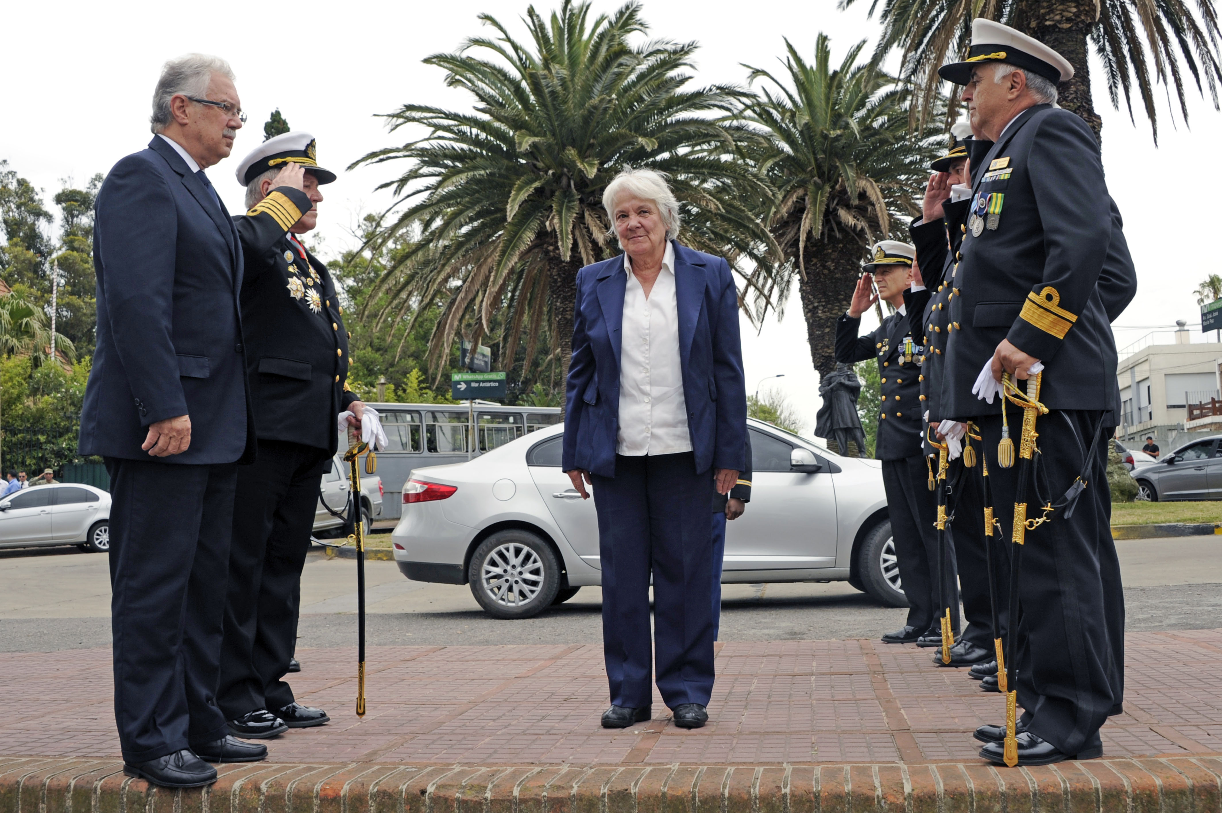 La vicepresidenta en ejercicio de la Presidencia, Lucía Topolansky participó del 200 aniversario de la Armada Nacional