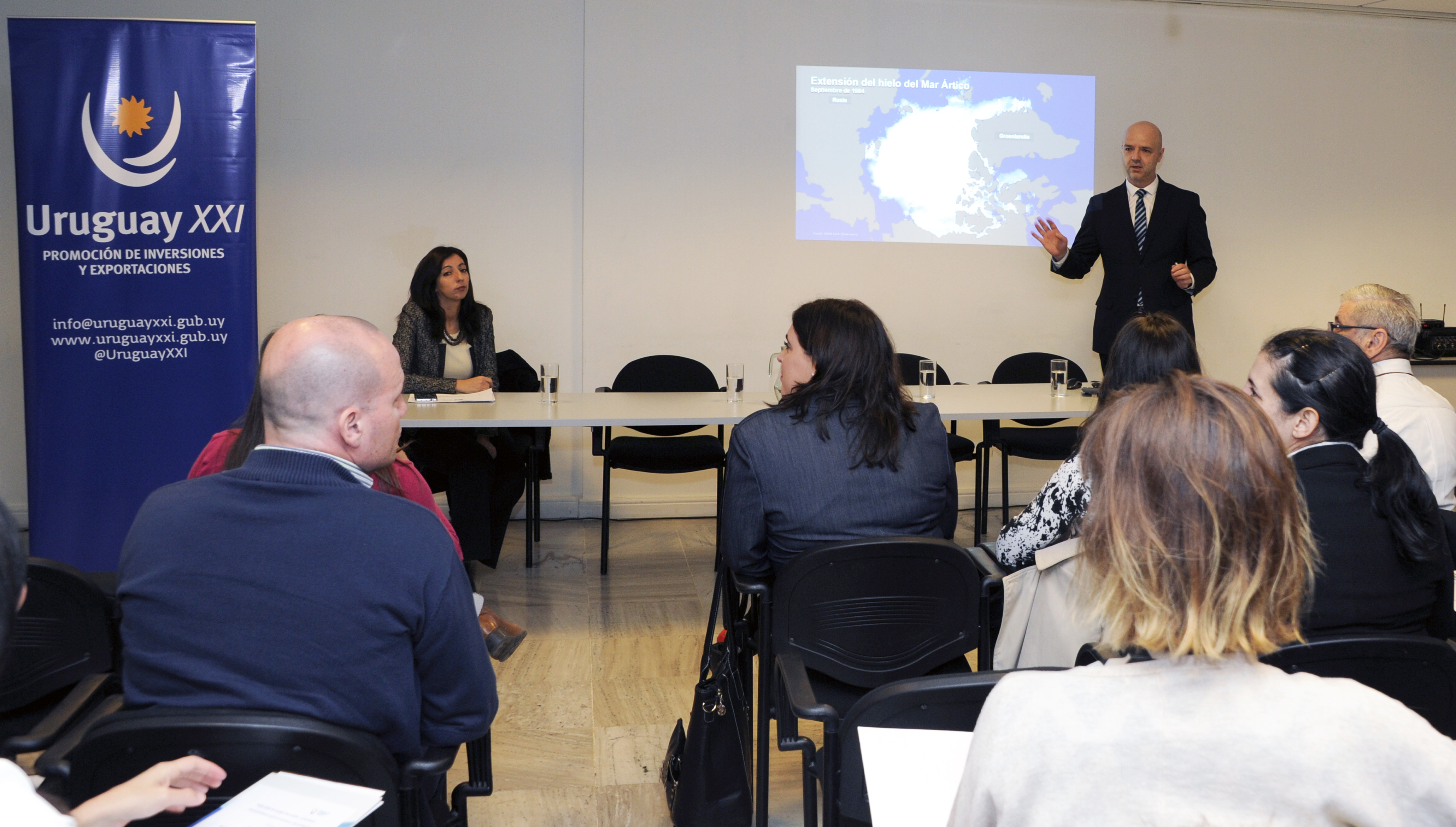 Carámbula en taller “Sello de energía renovable: visibilidad y reconocimiento para la empresa y sus productos”
