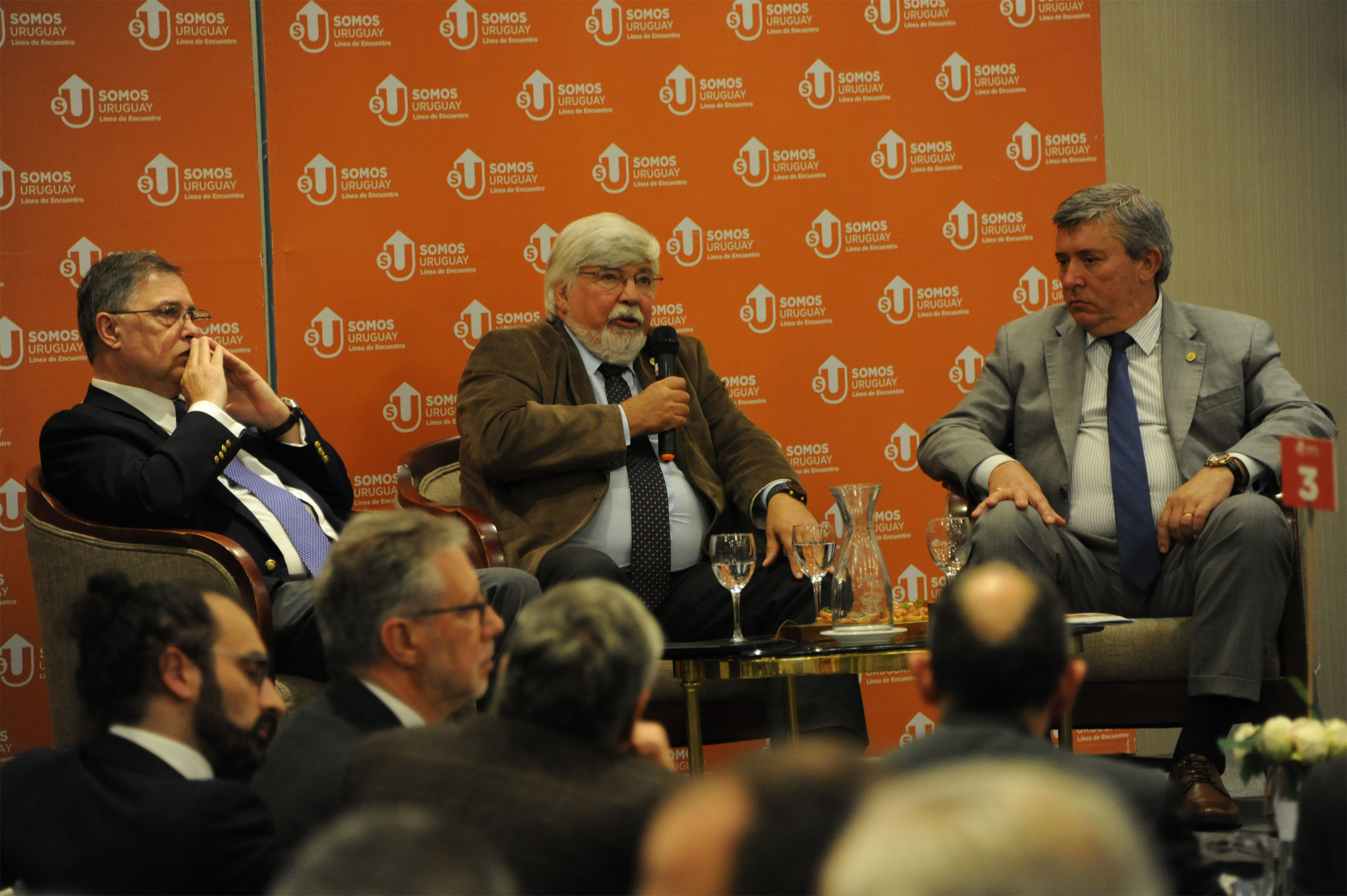 Ministro Eduardo Bonomi, haciendo uso de la palabra