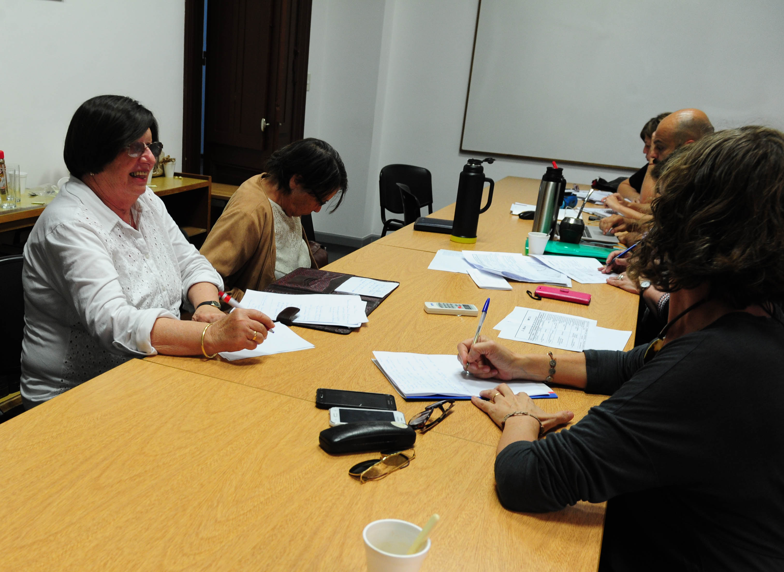 Autoridades del Mides se reunieron con organizaciones sociales de Minas