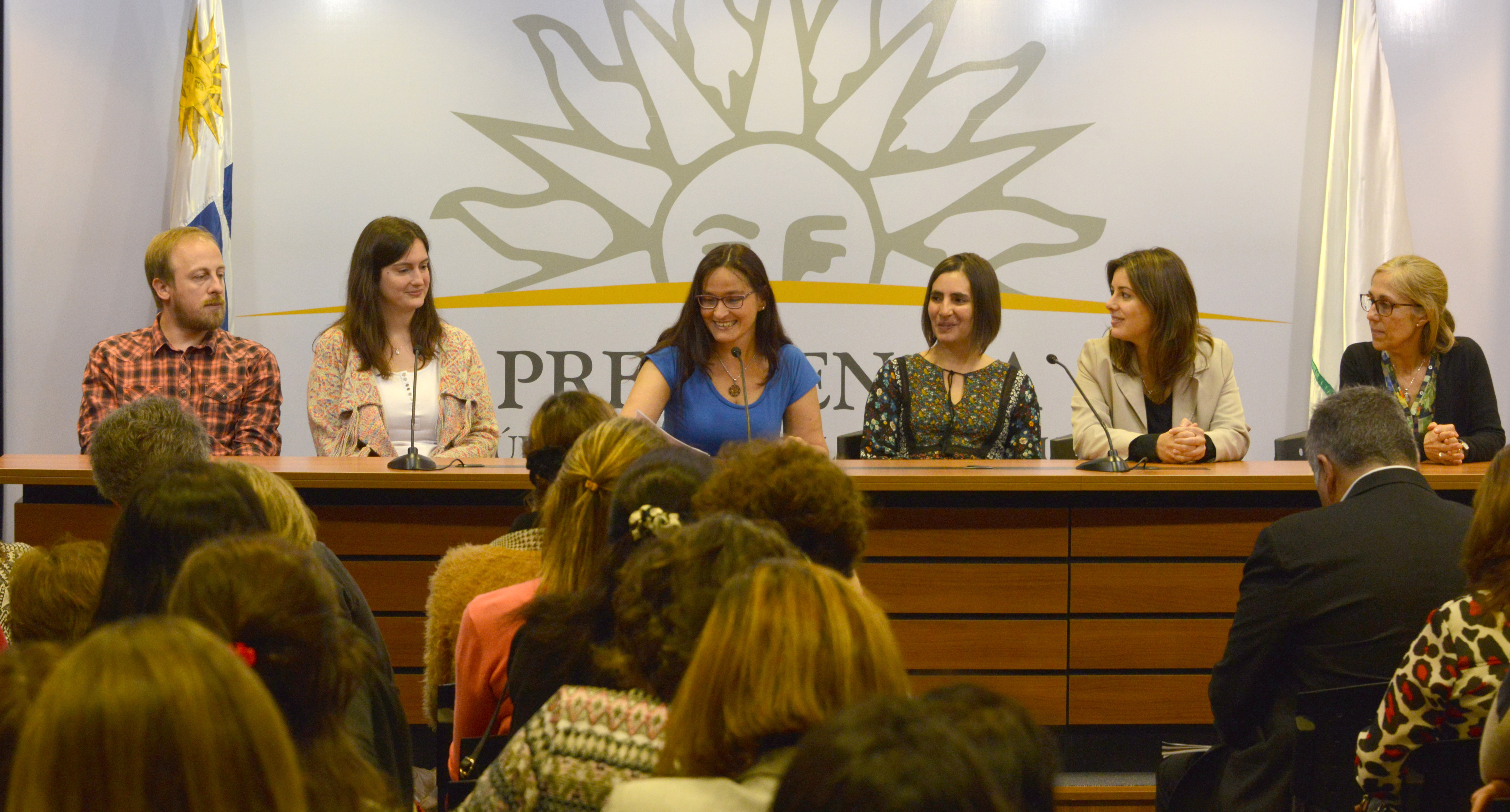 Presentación de tutoriales sobre el marco curricular para la atención de niños desde el nacimiento a los seis años
