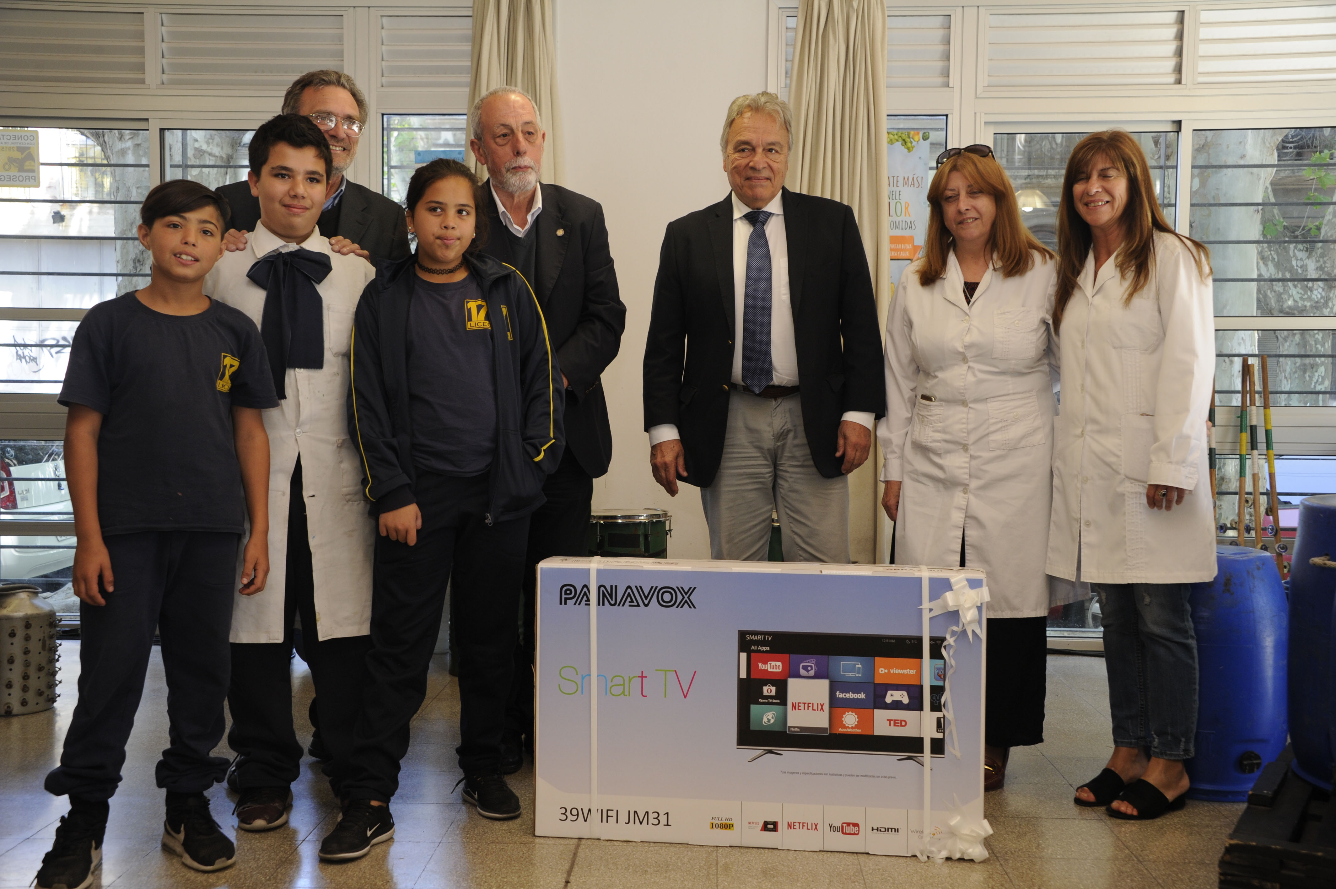 Se premió a los alumnos del centro educativo con una TV led 39 pulgadas