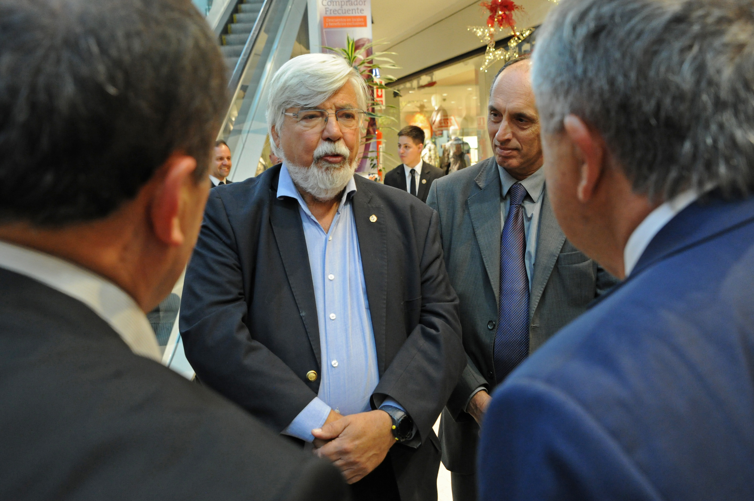 Ministro del Interior, Eduardo Bonomi, junto a autoridades