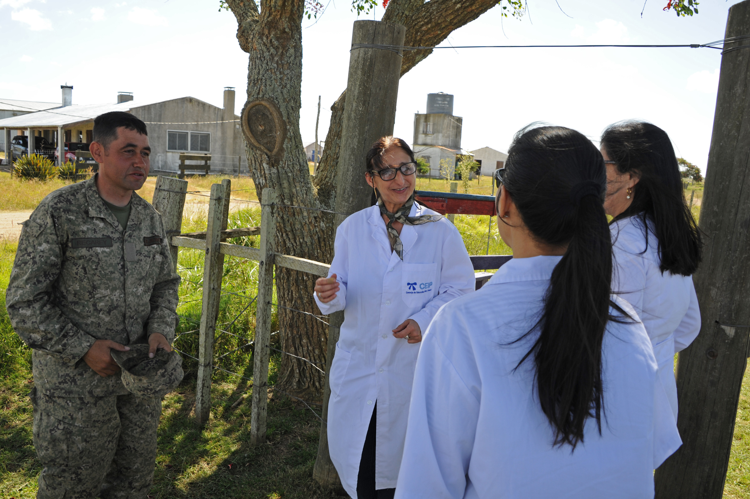 Personal del Programa de Salud Bucal llega a la escuela rural n.º 42 de Treinta y Tres