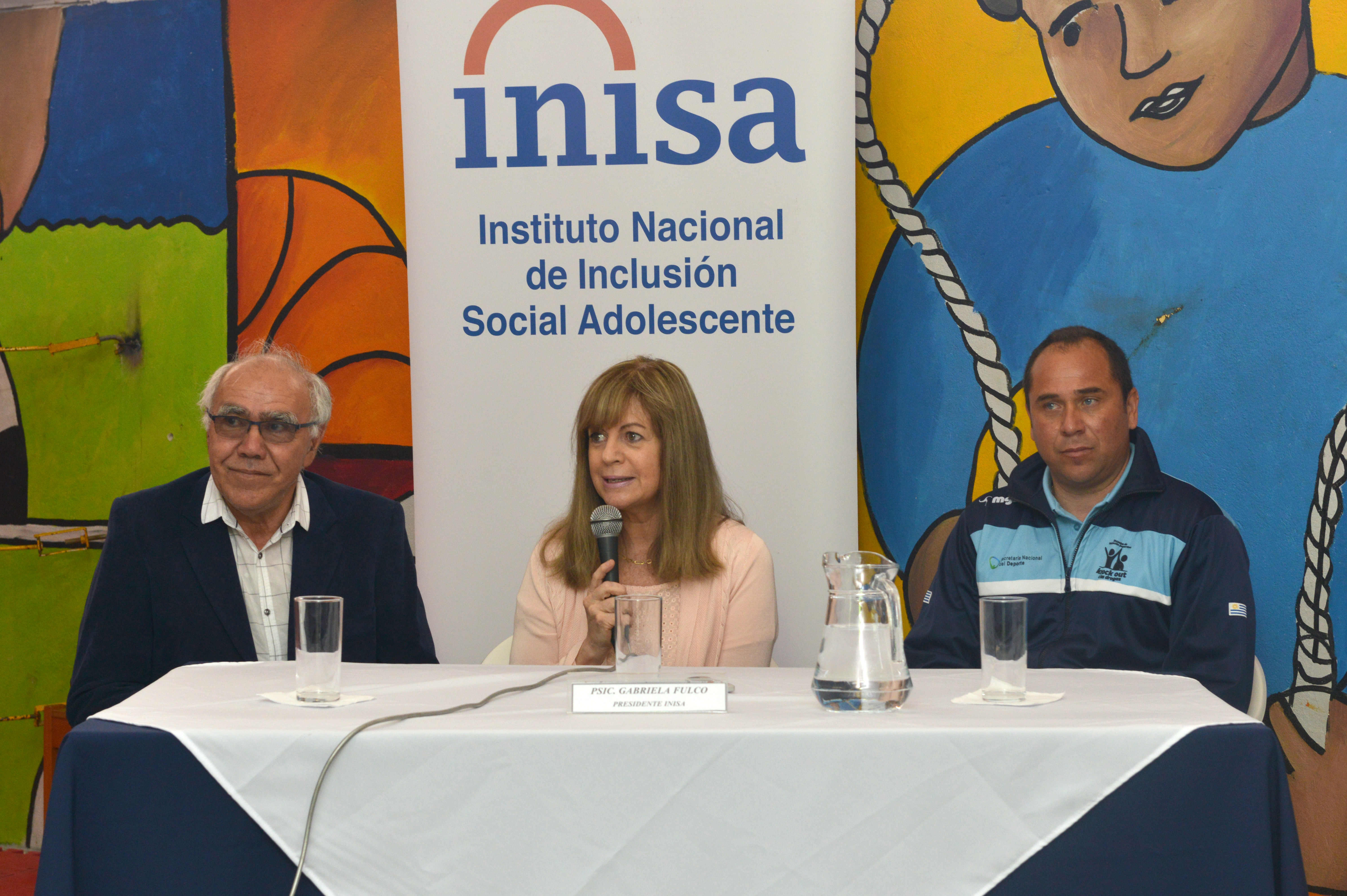 Presidente de Inisa, Gabriela Fulco, el director deportivo de Inisa, Diego Antúnez, y el director del programa Knock Out a las Drogas, Raúl Recoba
