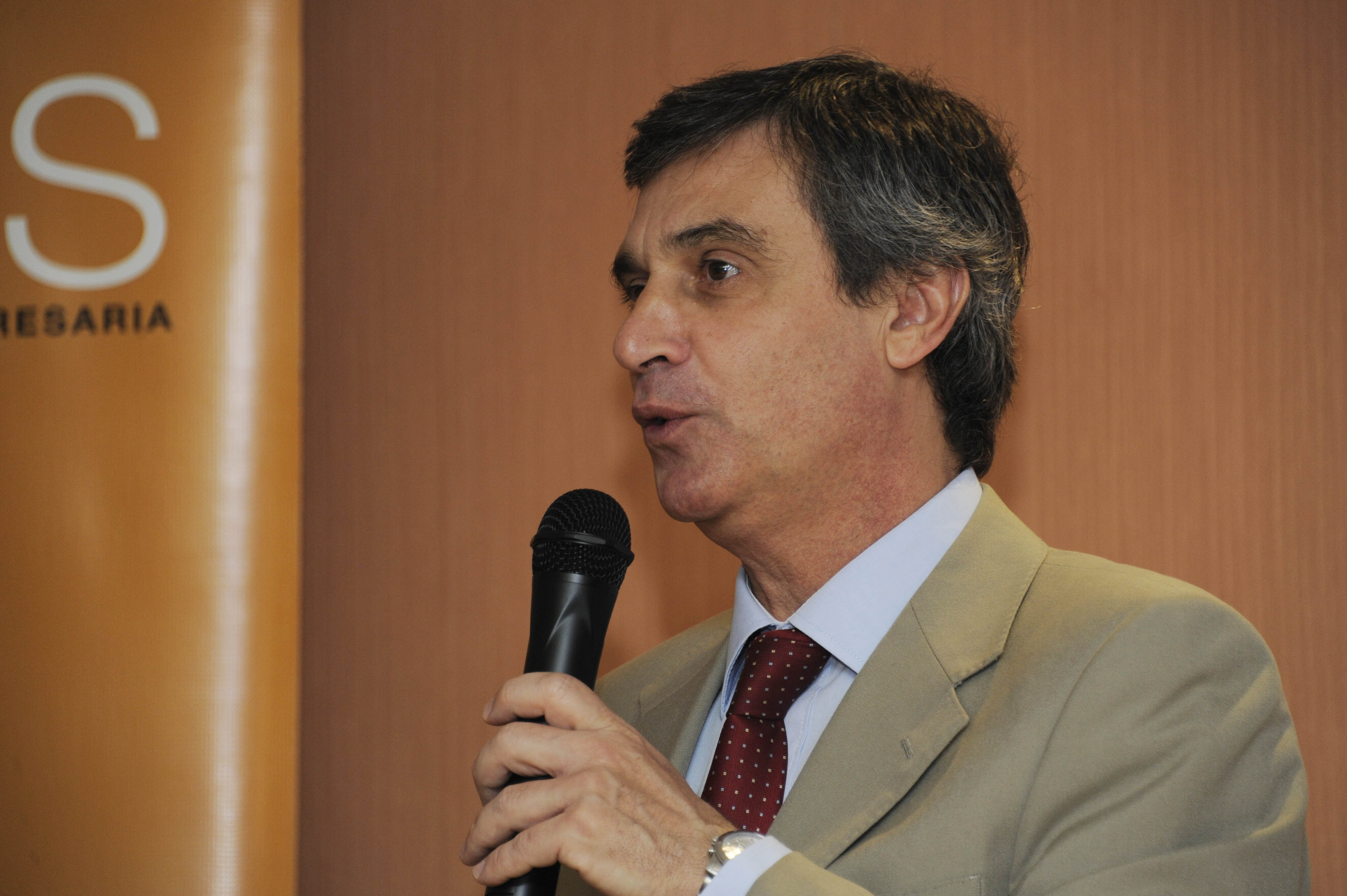 Álvaro García, en entrega de certificados de Responsabilidad Social Empresarial de la ACDE