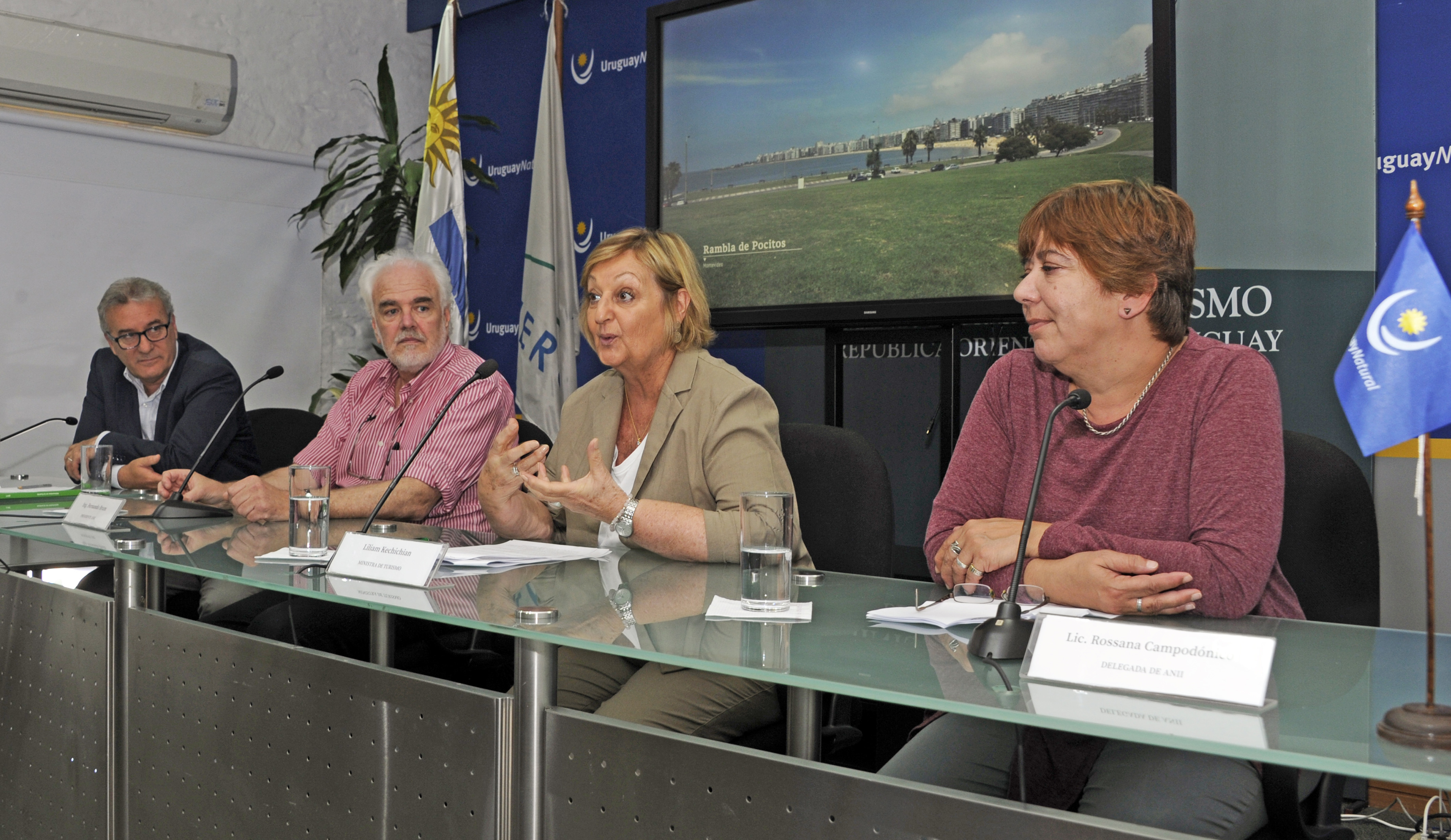 Ministra Liliam Kechichian, haciendo uso de la palabra