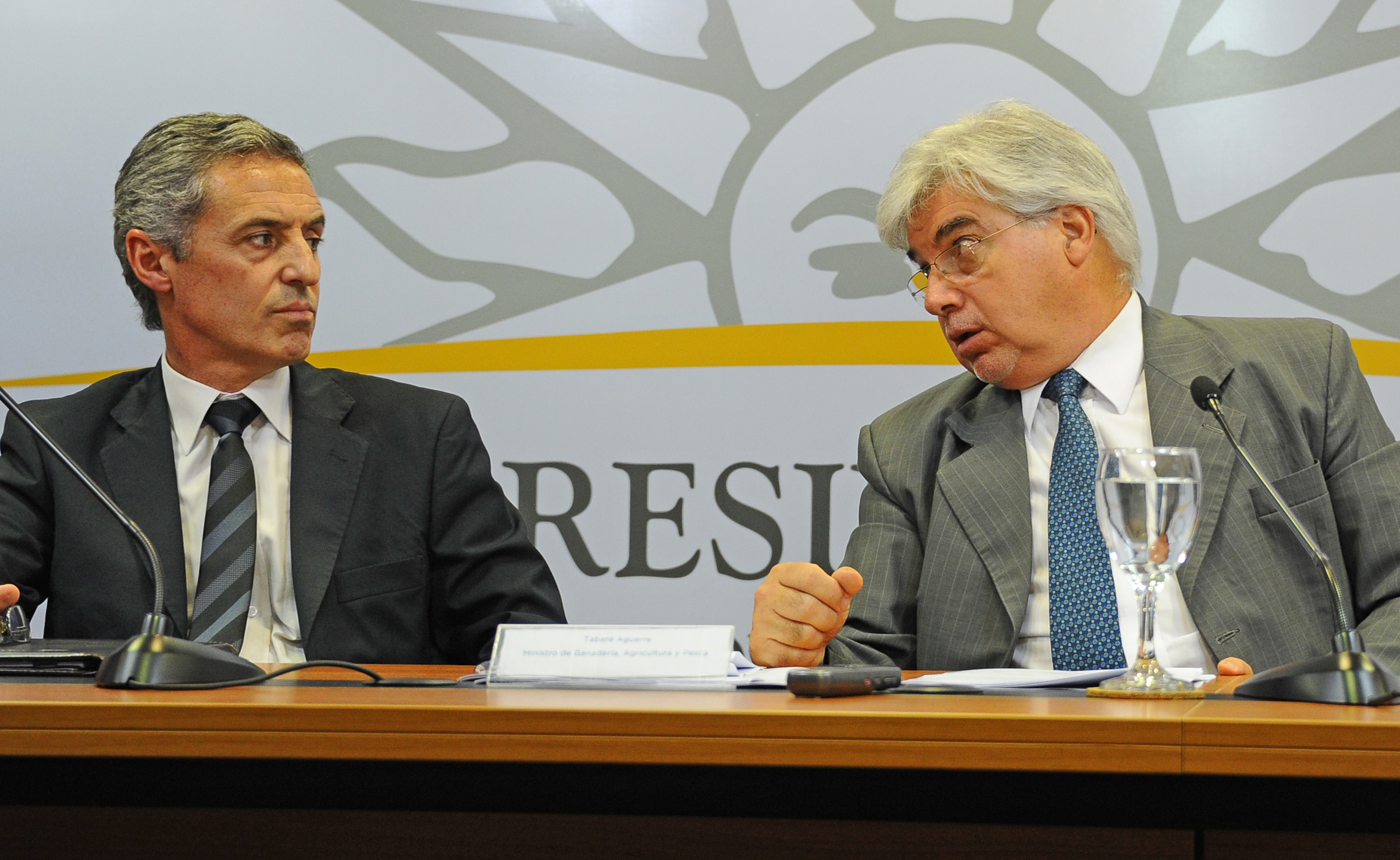 Ministro de Ganadería, Agricultura y Pesca, Tabaré Aguerre, dirigiéndose a los presentes