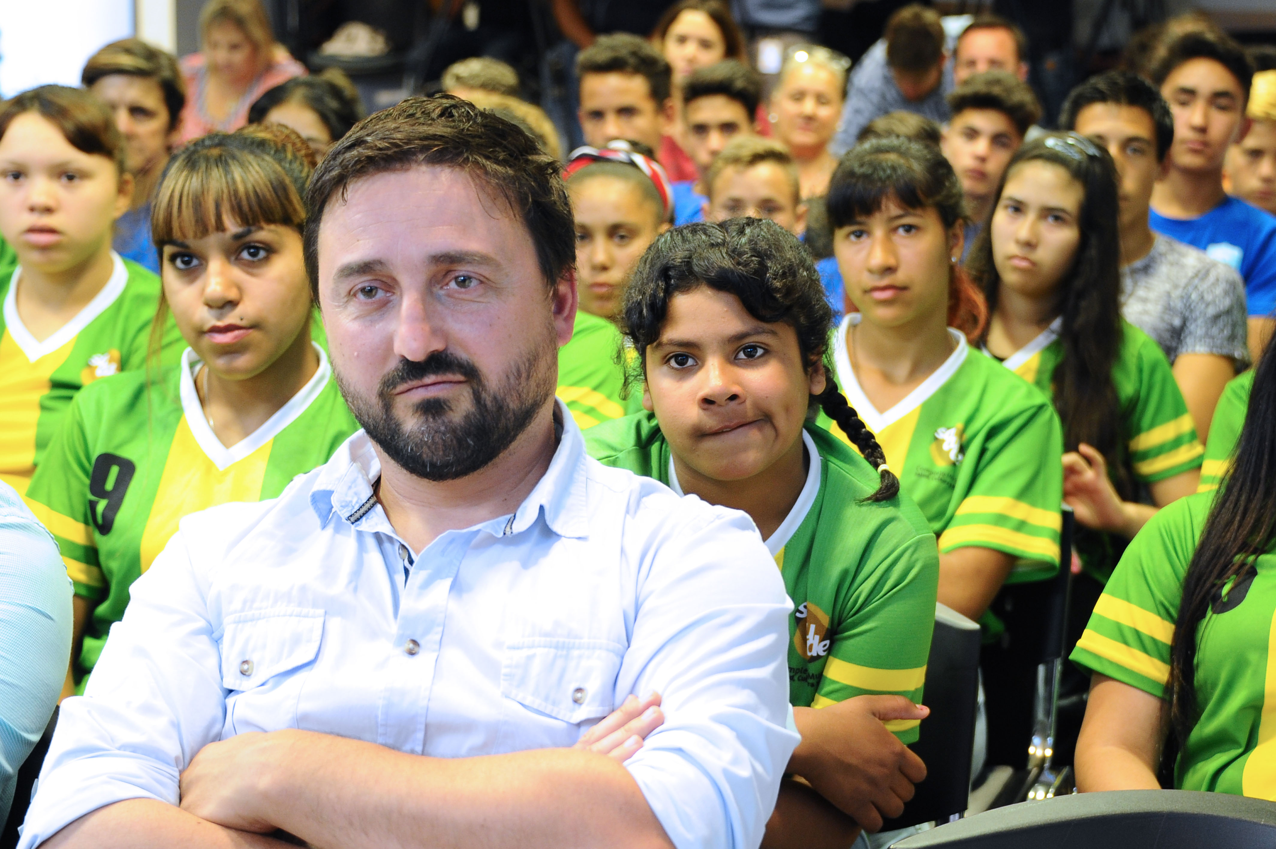 Programa Pelota al Medio a la Esperanza premió a jóvenes como promotores de convivencia