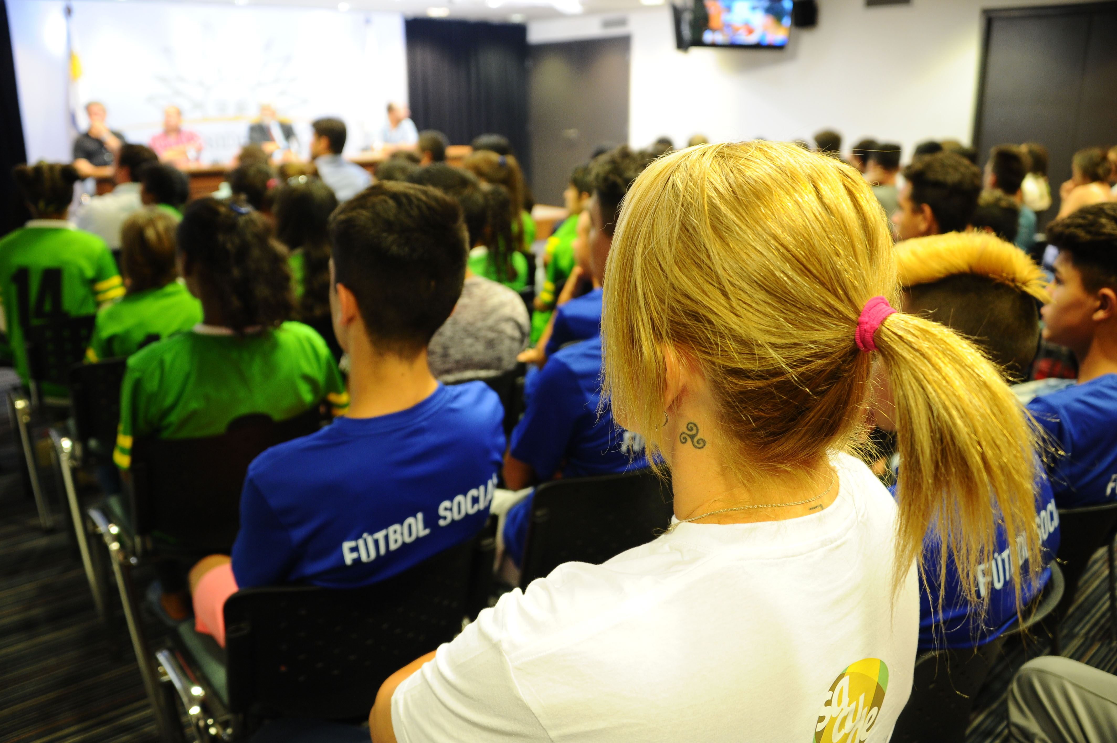 Programa Pelota al Medio a la Esperanza premió a jóvenes como promotores de convivencia