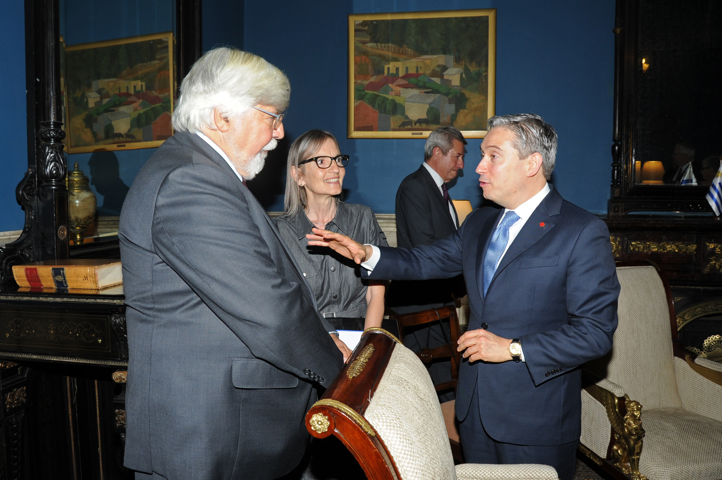 François Philippe Champagne es recibido por el ministro Eduardo Bonomi