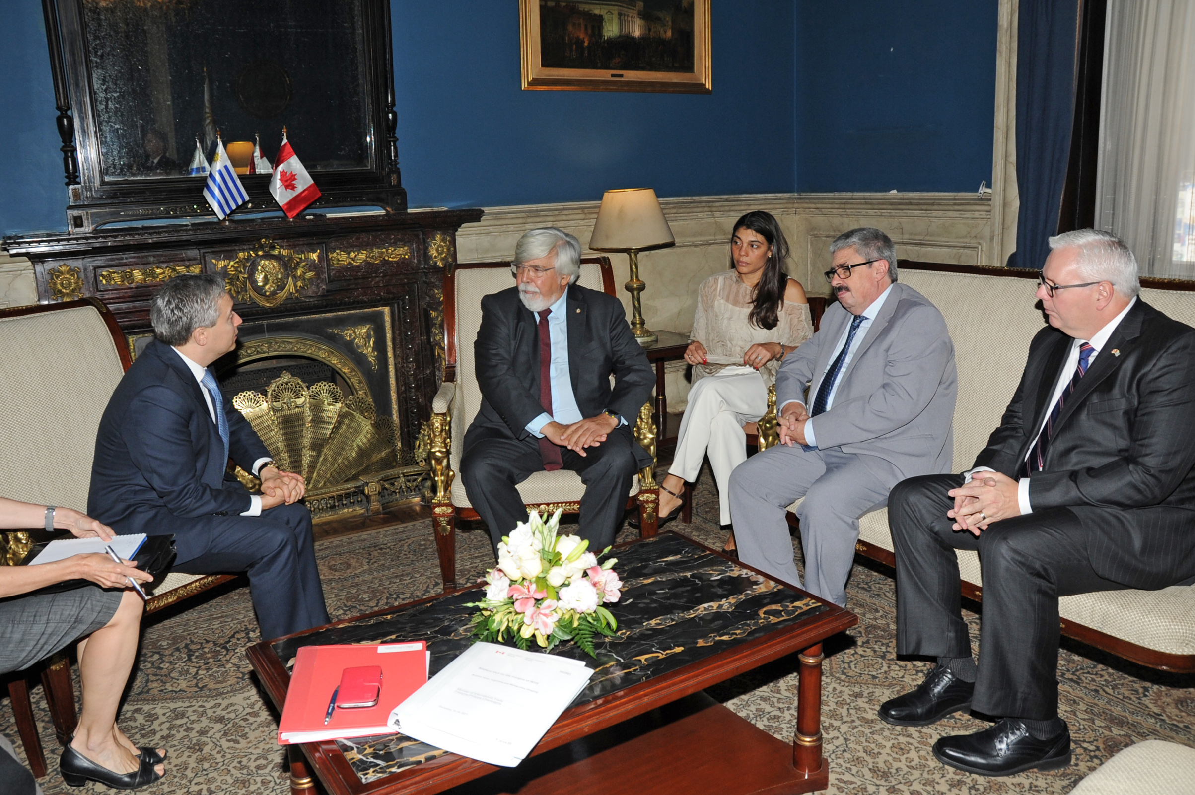 François Philippe Champagne es recibido por el ministro Eduardo Bonomi